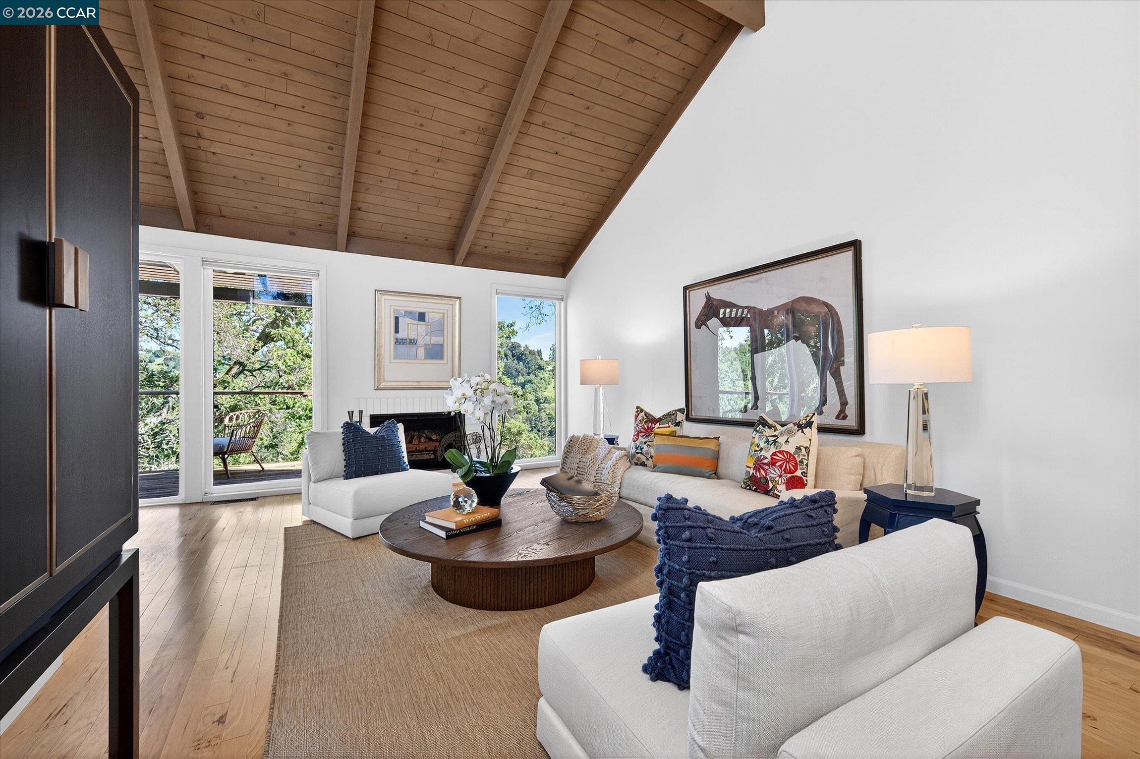 Detail Gallery Image 6 of 36 For 242 the Knoll, Orinda,  CA 94563 - 2 Beds | 2 Baths