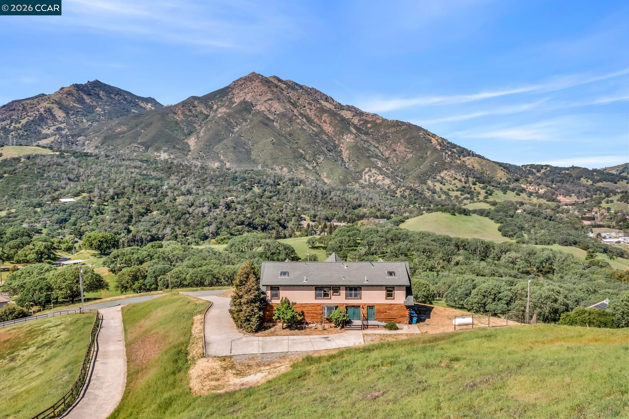 Detail Gallery Image 2 of 59 For 530 Leon Way, Clayton,  CA 94517 - 4 Beds | 3 Baths