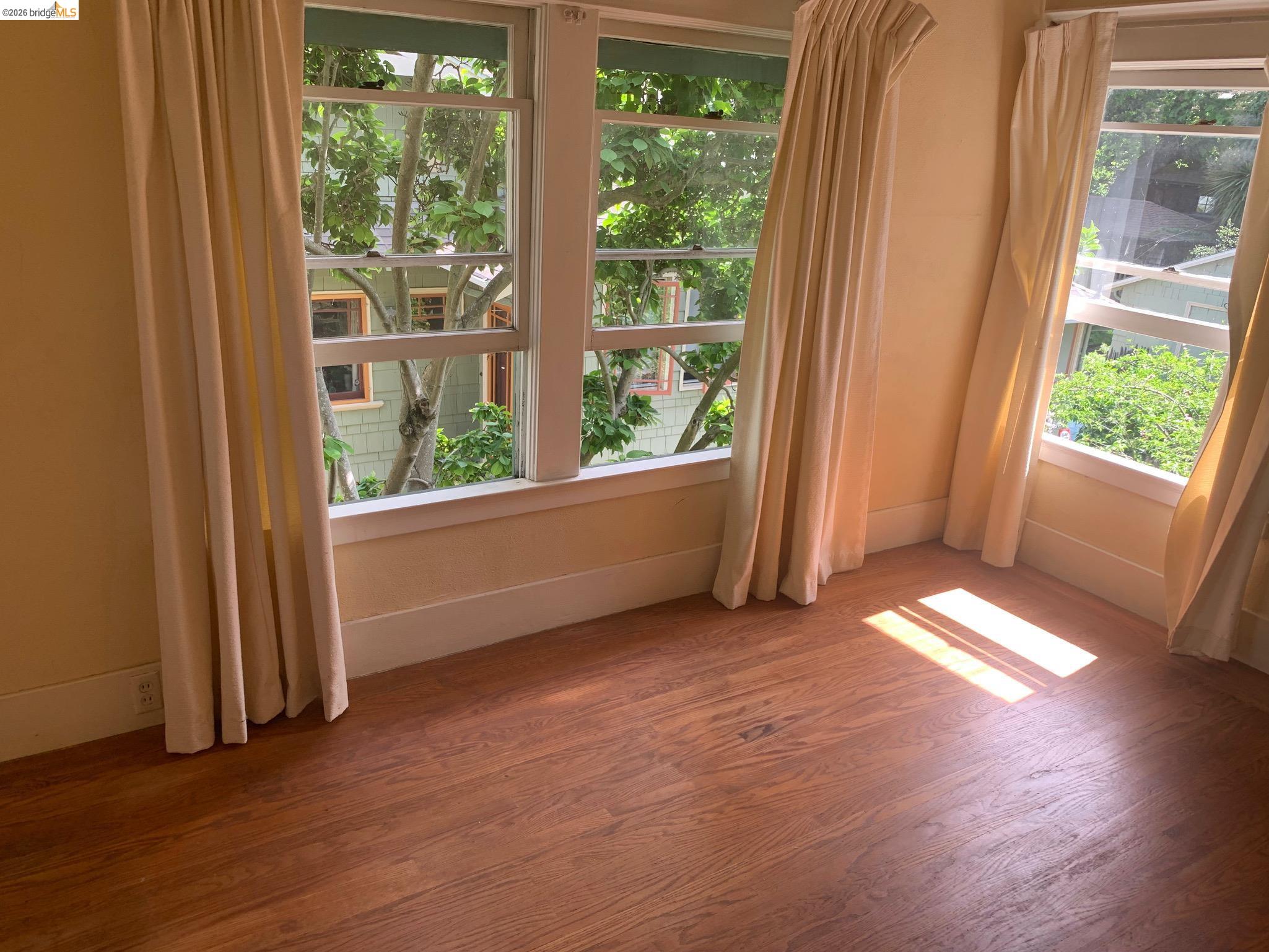 Detail Gallery Image 20 of 22 For 2800 Prince St, Berkeley,  CA 94705 - 4 Beds | 1/1 Baths