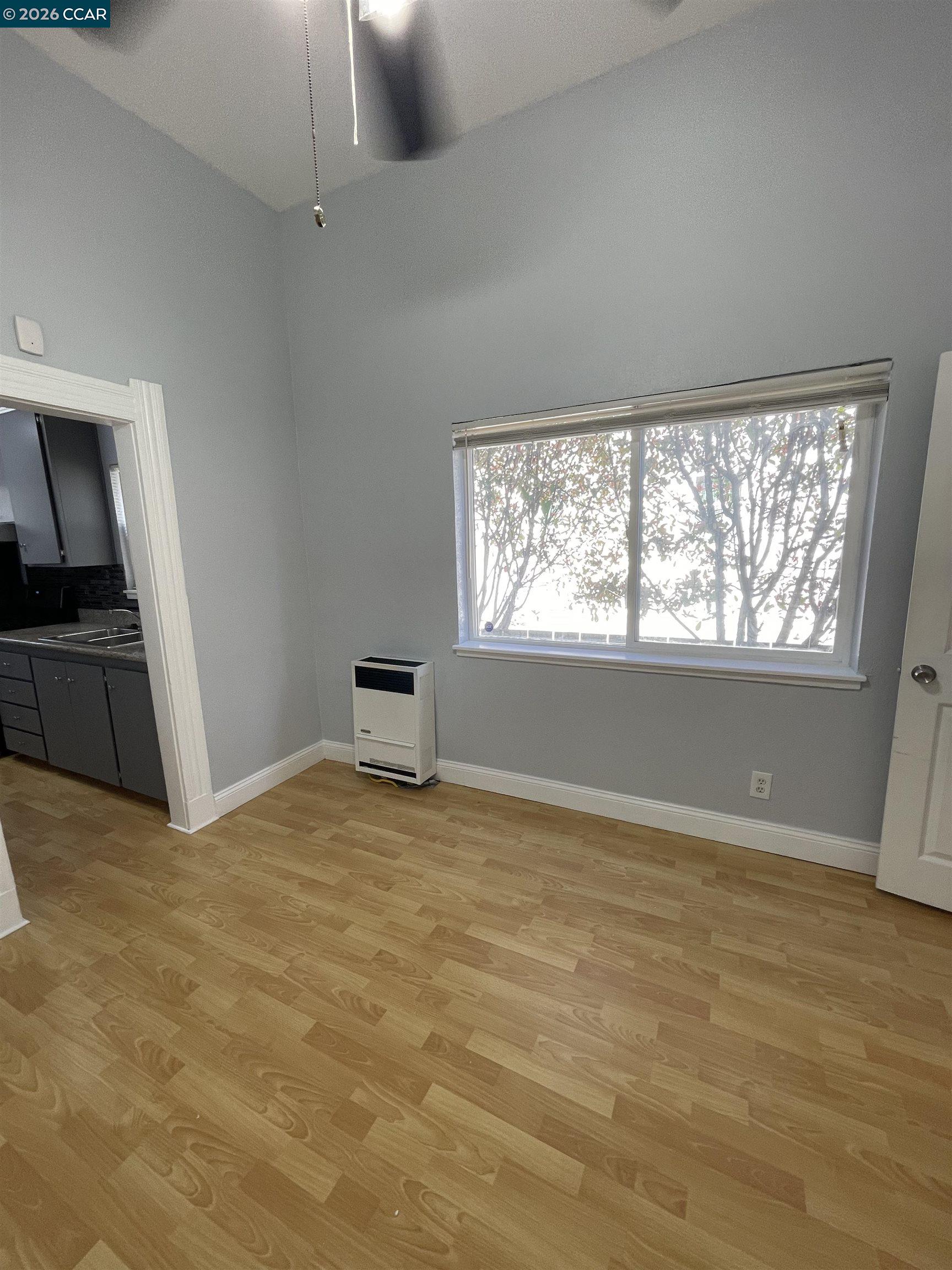 Detail Gallery Image 14 of 22 For 1705 Linden St #2,  Oakland,  CA 94607 - 1 Beds | 1 Baths