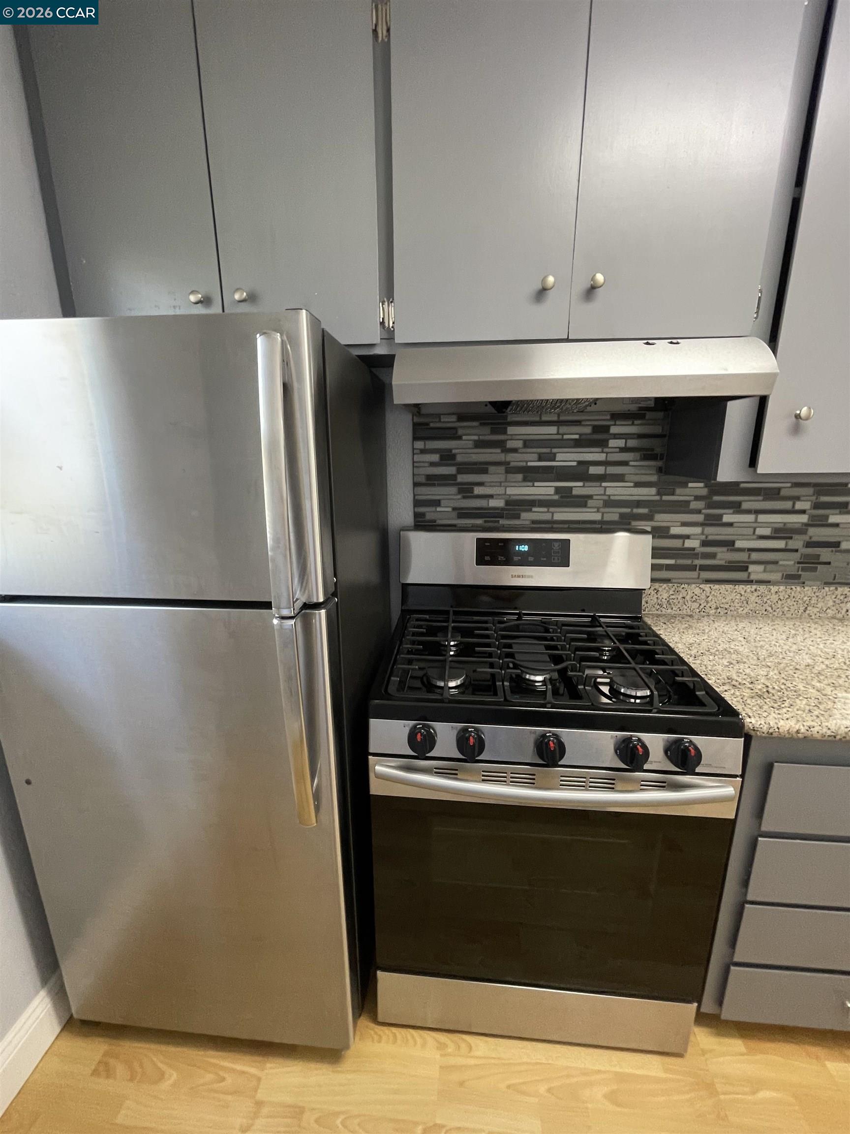 Detail Gallery Image 7 of 22 For 1705 Linden St #2,  Oakland,  CA 94607 - 1 Beds | 1 Baths