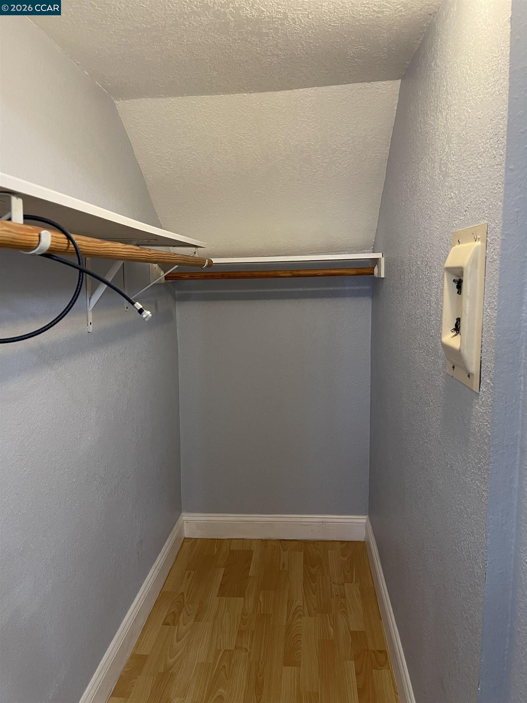 Detail Gallery Image 10 of 22 For 1705 Linden St #2,  Oakland,  CA 94607 - 1 Beds | 1 Baths