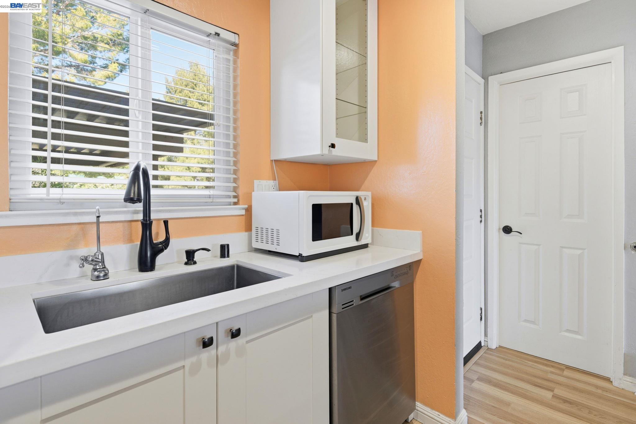 Photo #12: 41128236 Listing: Photo #12