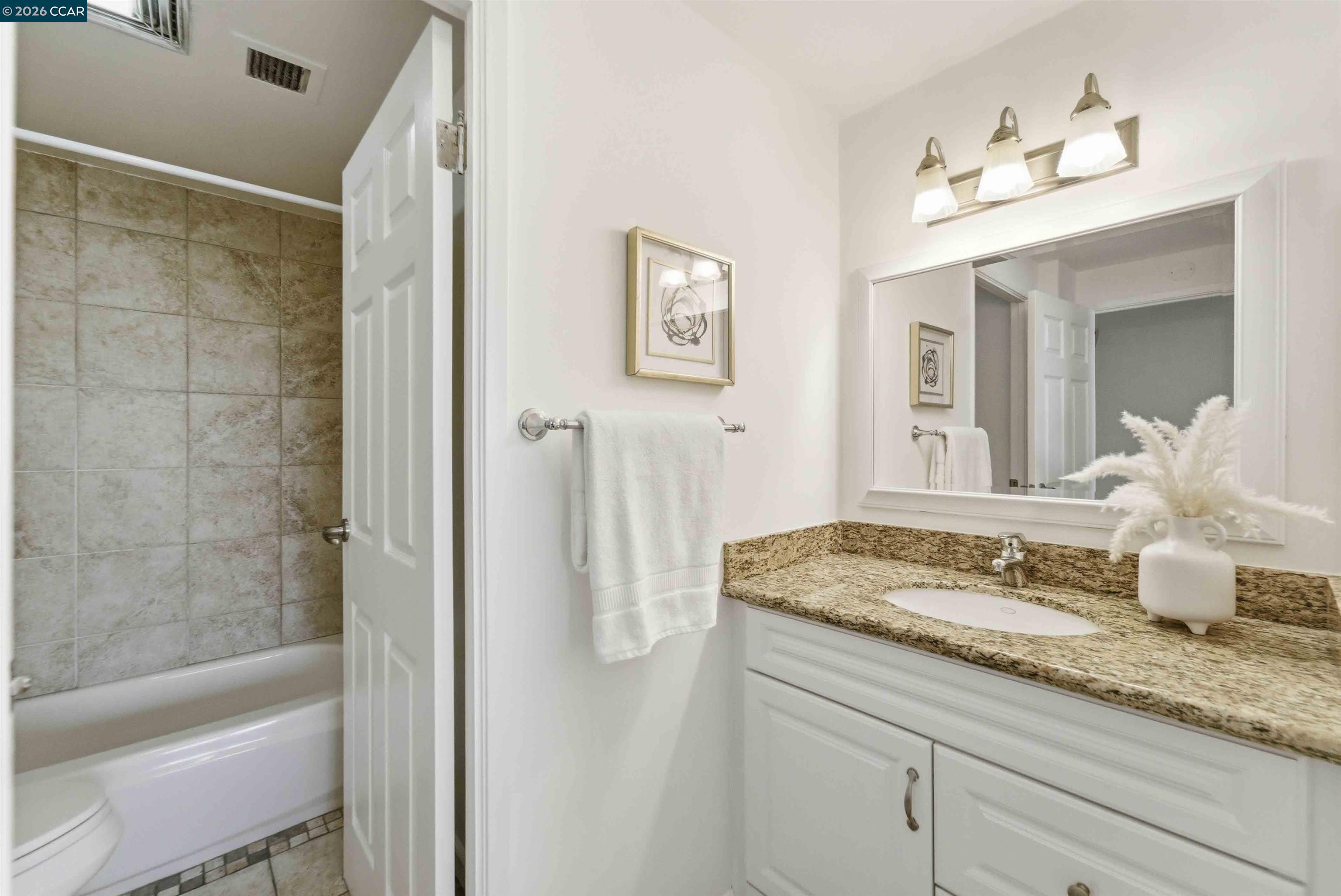 Photo #21: 41128240 Listing: Photo #21