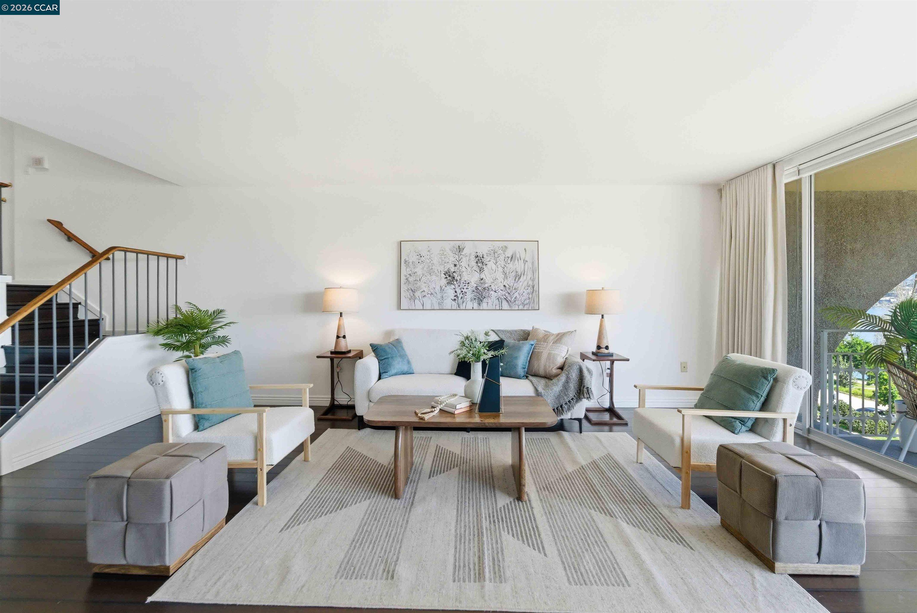 Detail Gallery Image 6 of 33 For 1555 Lakeside Dr. #50,  Oakland,  CA 94612 - 2 Beds | 2 Baths