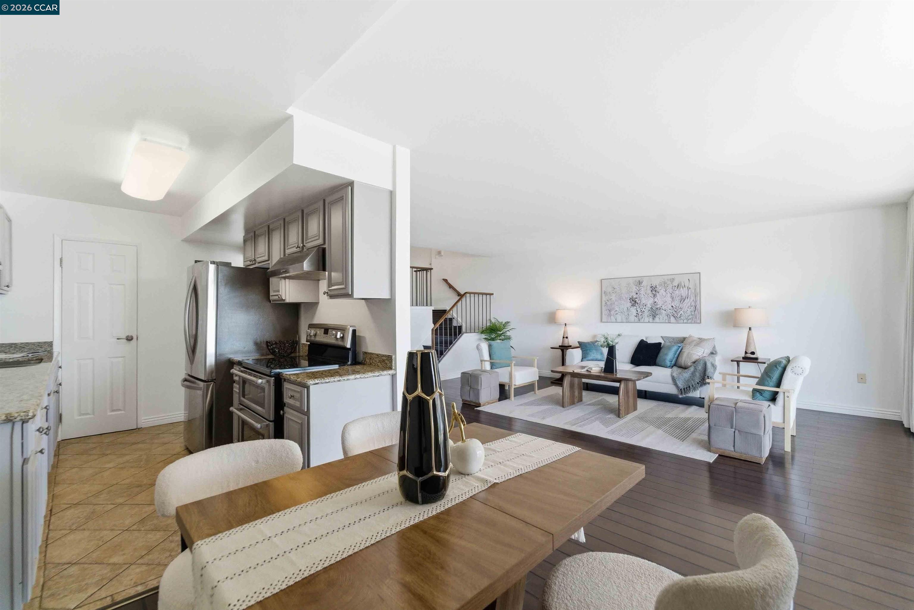 Detail Gallery Image 10 of 33 For 1555 Lakeside Dr. #50,  Oakland,  CA 94612 - 2 Beds | 2 Baths