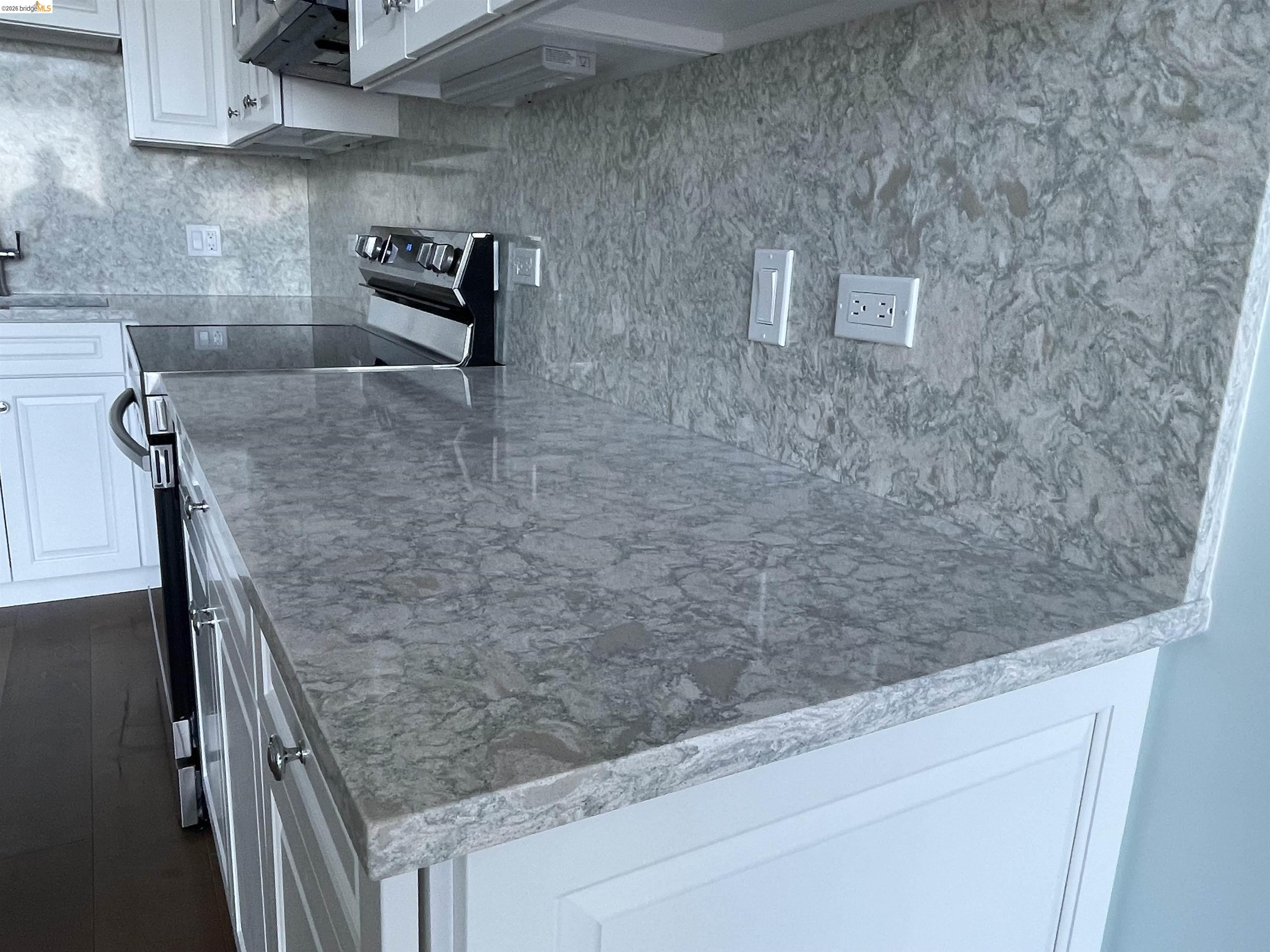 Detail Gallery Image 8 of 34 For 311 Oak St Ph27,  Oakland,  CA 94607 - 2 Beds | 2 Baths