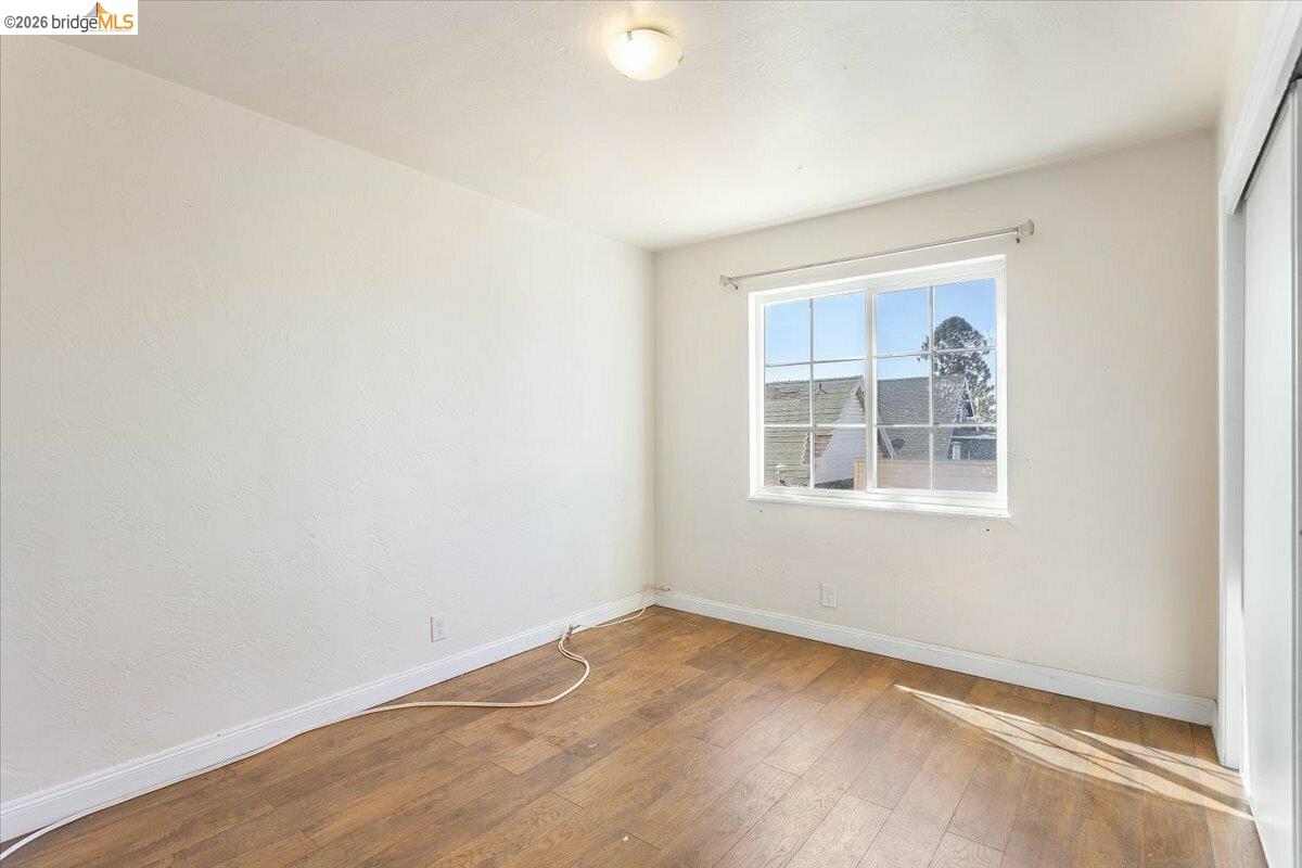 Detail Gallery Image 9 of 14 For 635 E 15th St, Oakland,  CA 94606 - – Beds | – Baths
