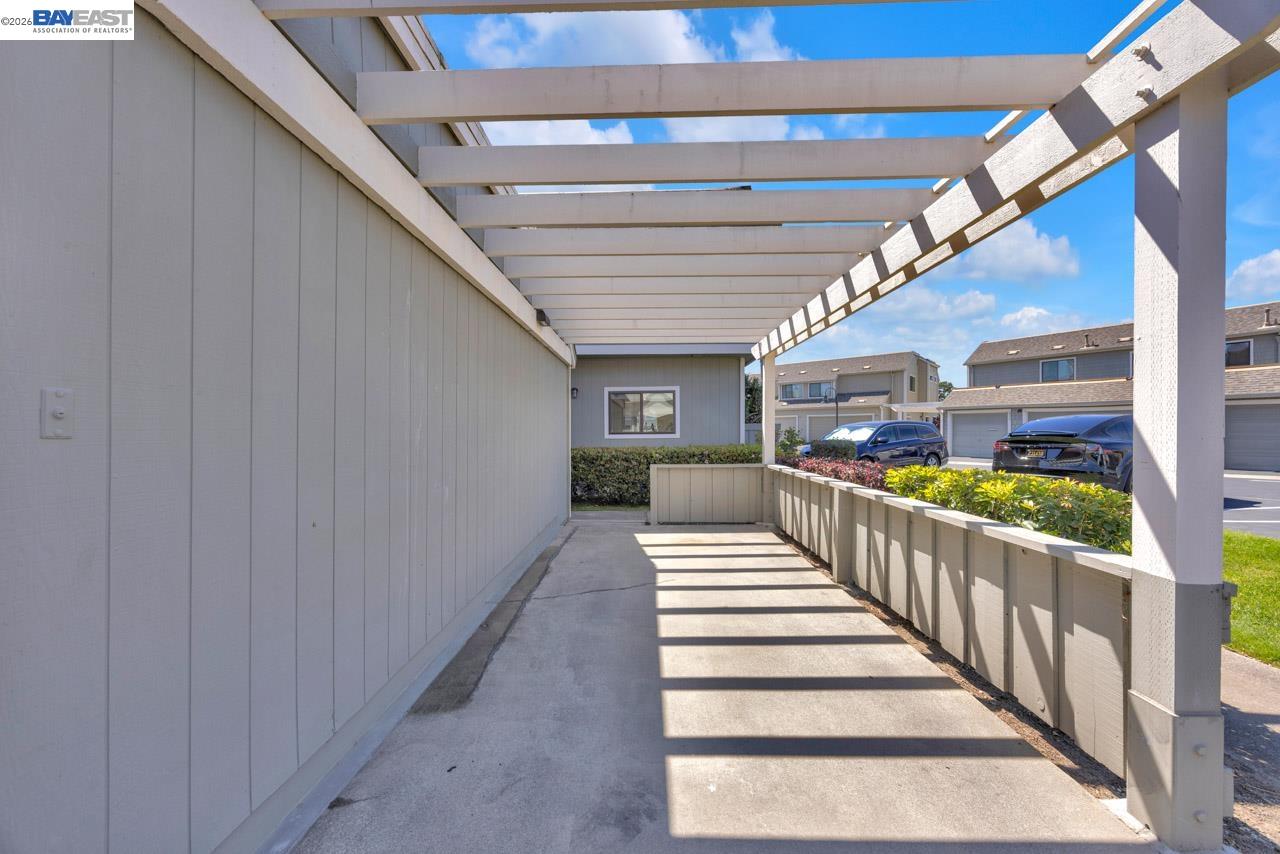 Detail Gallery Image 3 of 60 For 828 Columba Ln, Foster City,  CA 94404 - 3 Beds | 2/1 Baths