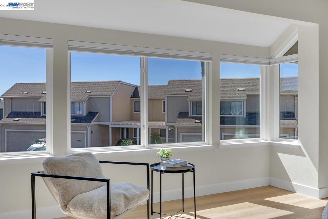 Detail Gallery Image 23 of 60 For 828 Columba Ln, Foster City,  CA 94404 - 3 Beds | 2/1 Baths