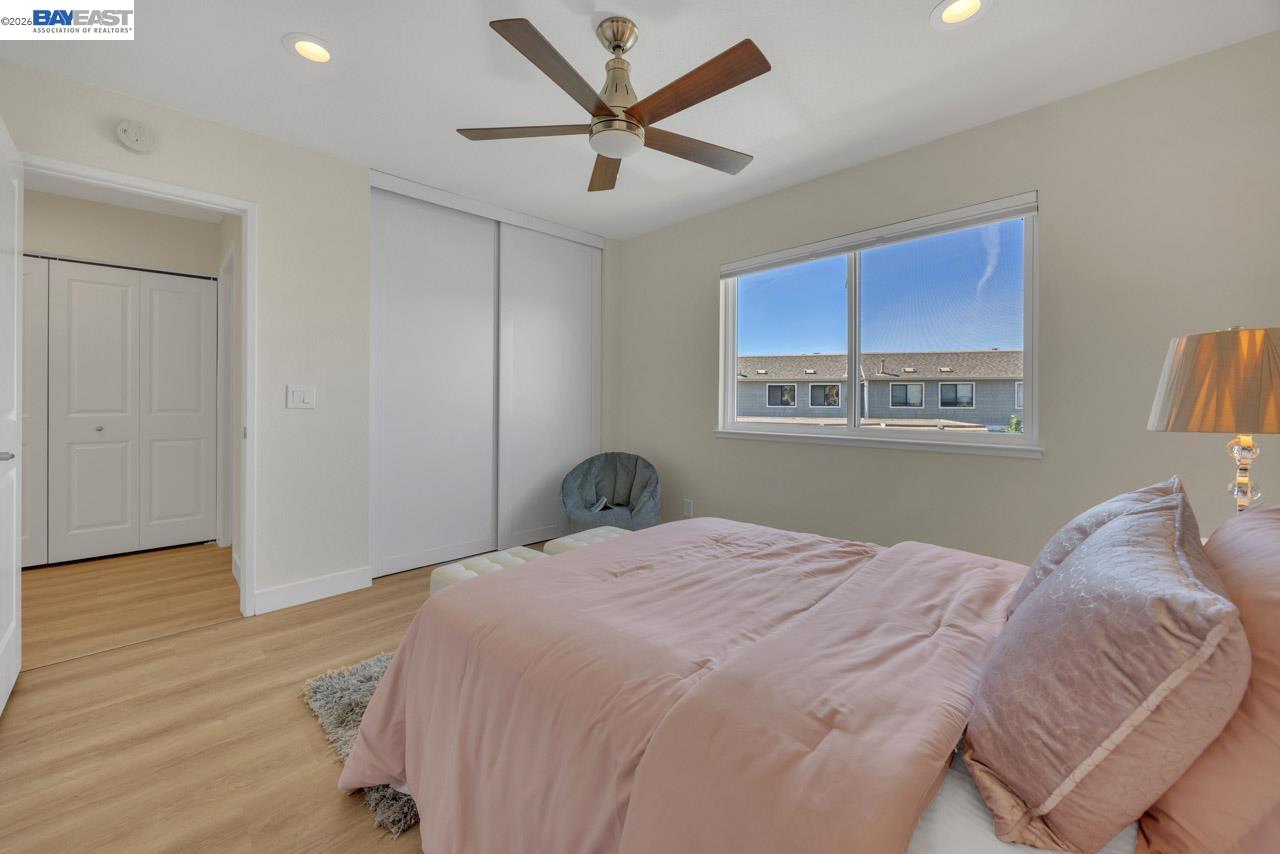 Detail Gallery Image 29 of 60 For 828 Columba Ln, Foster City,  CA 94404 - 3 Beds | 2/1 Baths