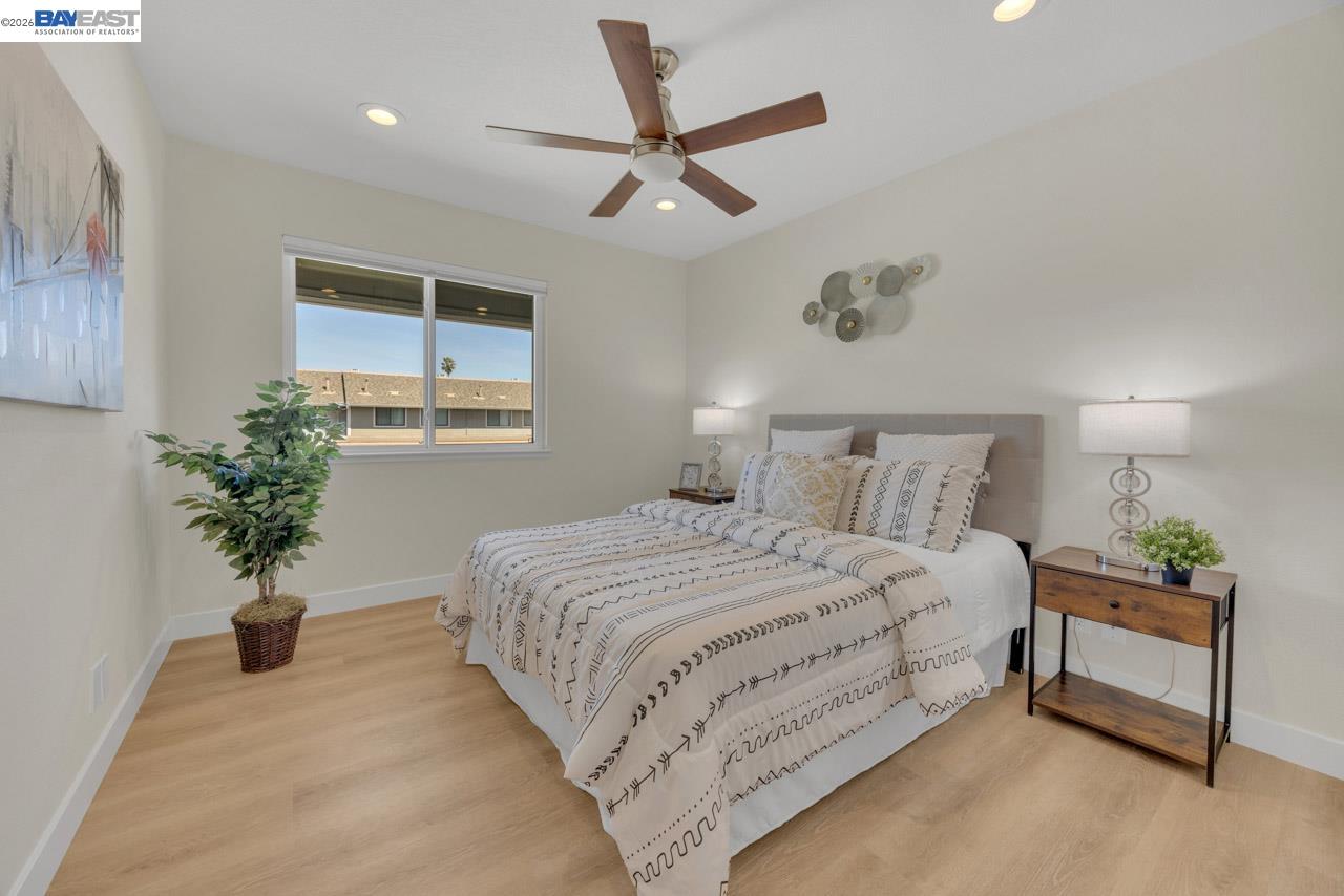 Detail Gallery Image 30 of 60 For 828 Columba Ln, Foster City,  CA 94404 - 3 Beds | 2/1 Baths