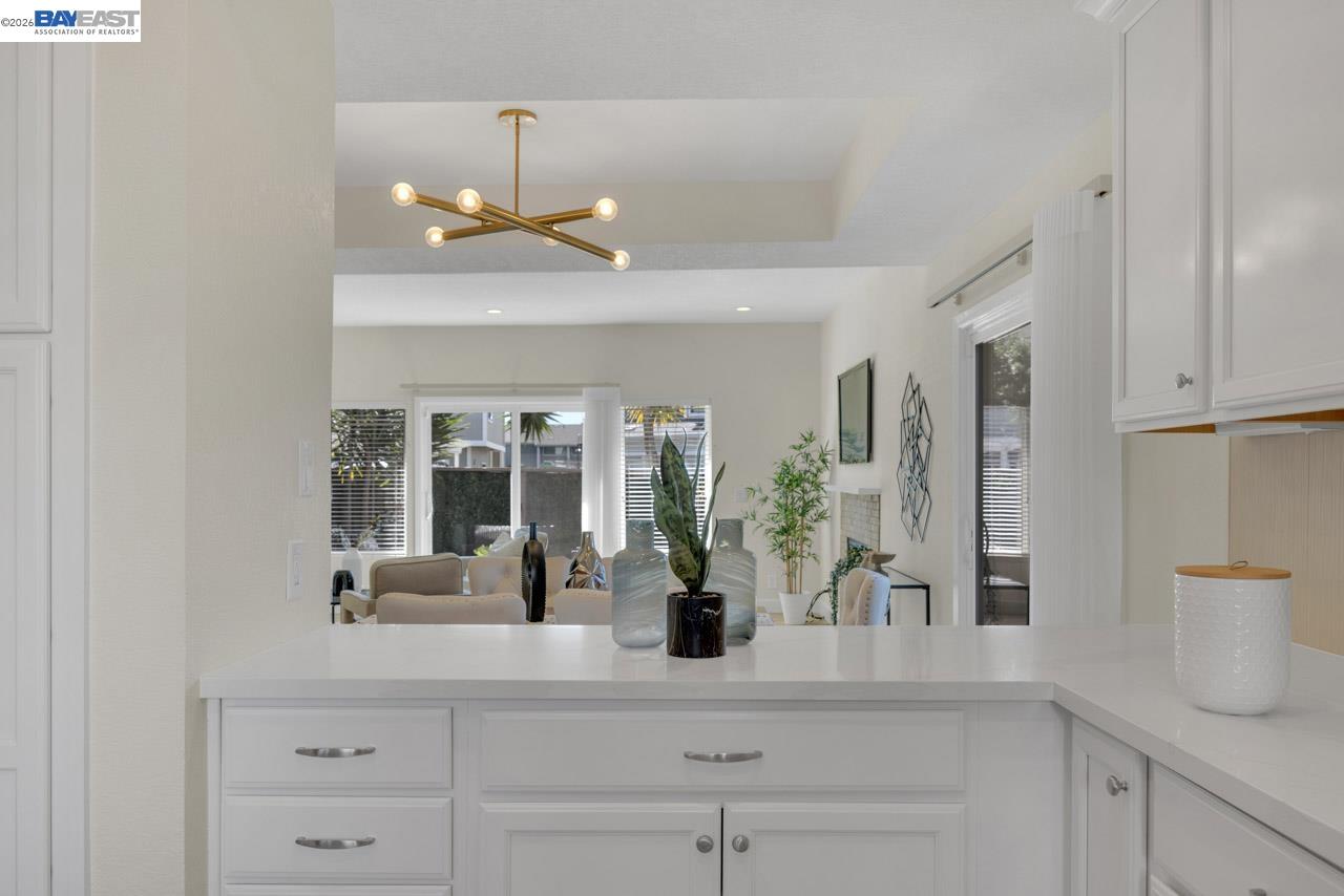 Detail Gallery Image 32 of 60 For 828 Columba Ln, Foster City,  CA 94404 - 3 Beds | 2/1 Baths