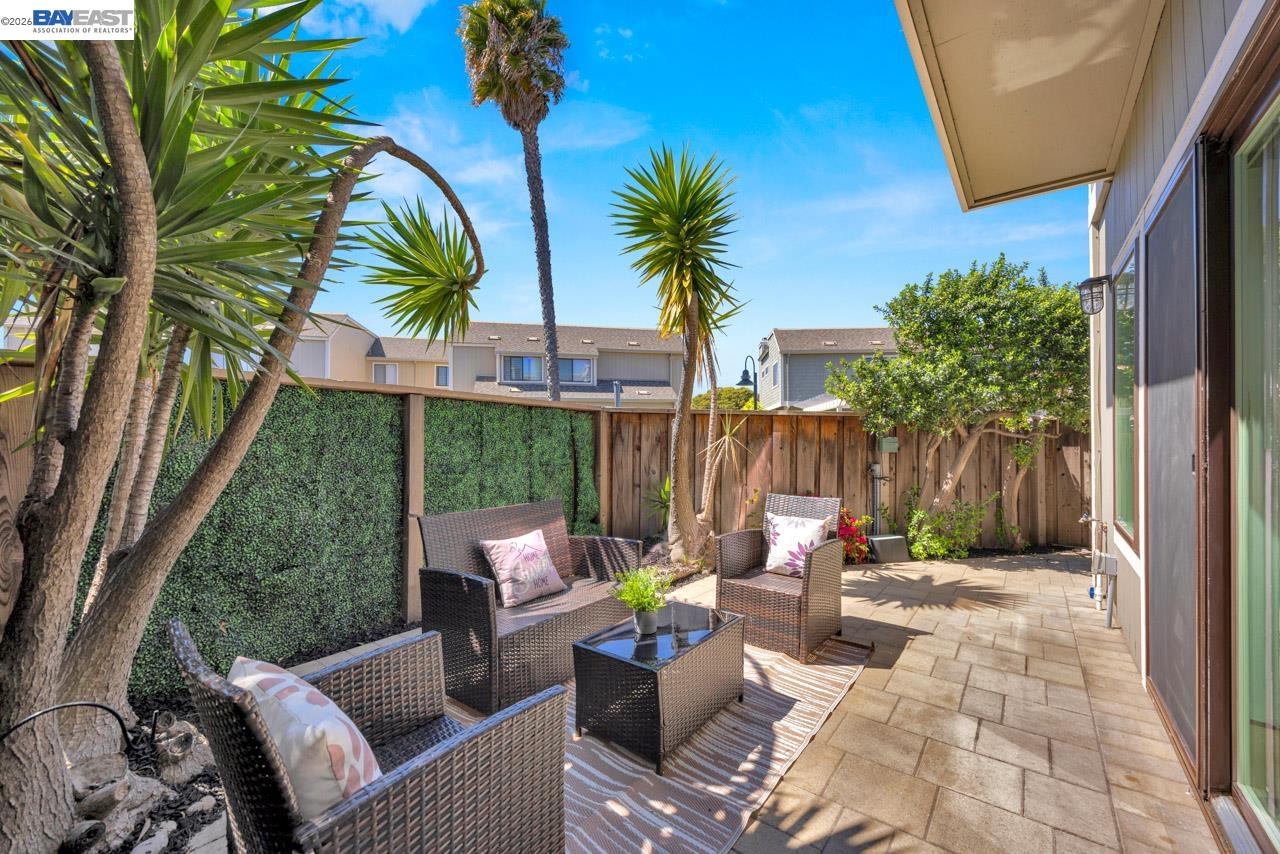 Detail Gallery Image 36 of 60 For 828 Columba Ln, Foster City,  CA 94404 - 3 Beds | 2/1 Baths