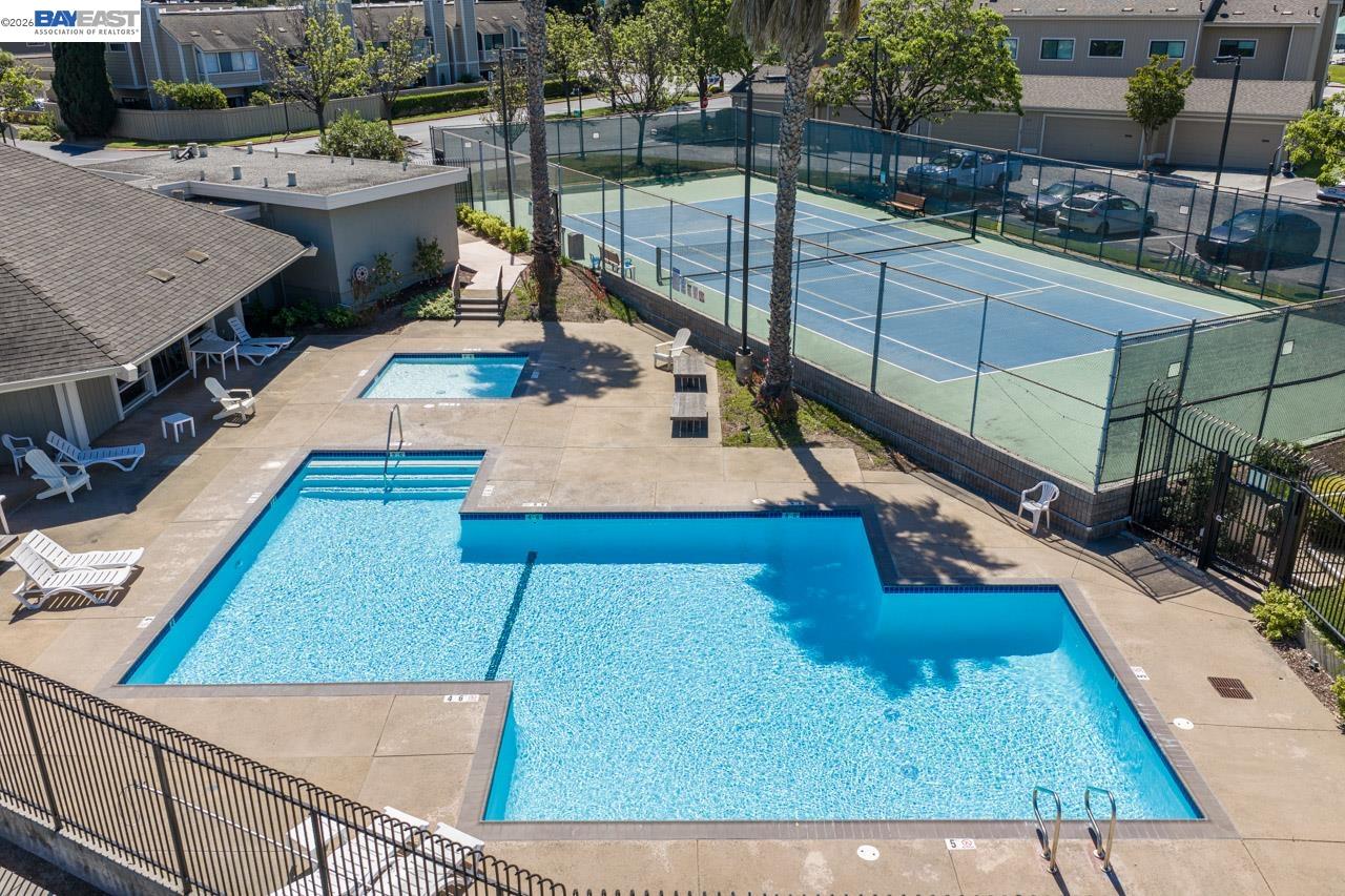 Detail Gallery Image 43 of 60 For 828 Columba Ln, Foster City,  CA 94404 - 3 Beds | 2/1 Baths