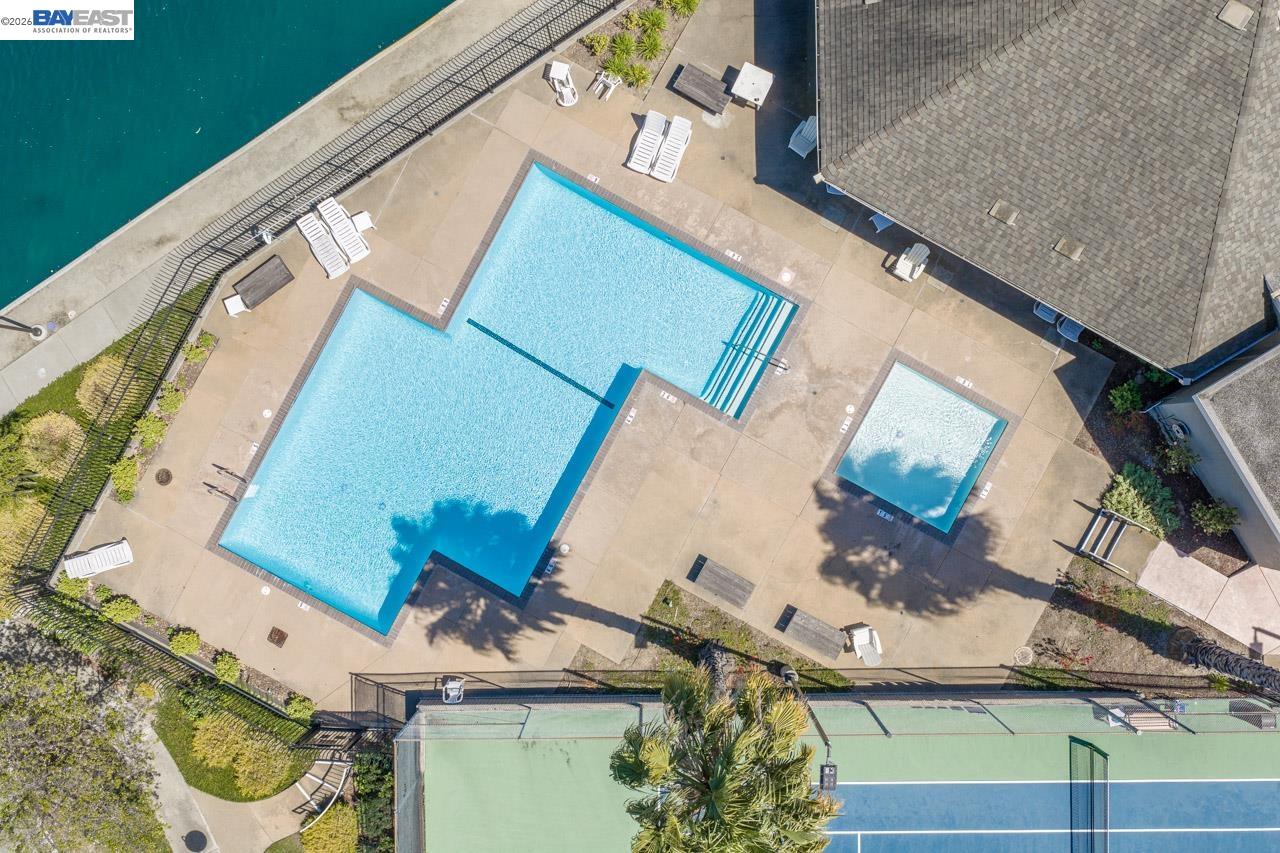 Detail Gallery Image 46 of 60 For 828 Columba Ln, Foster City,  CA 94404 - 3 Beds | 2/1 Baths