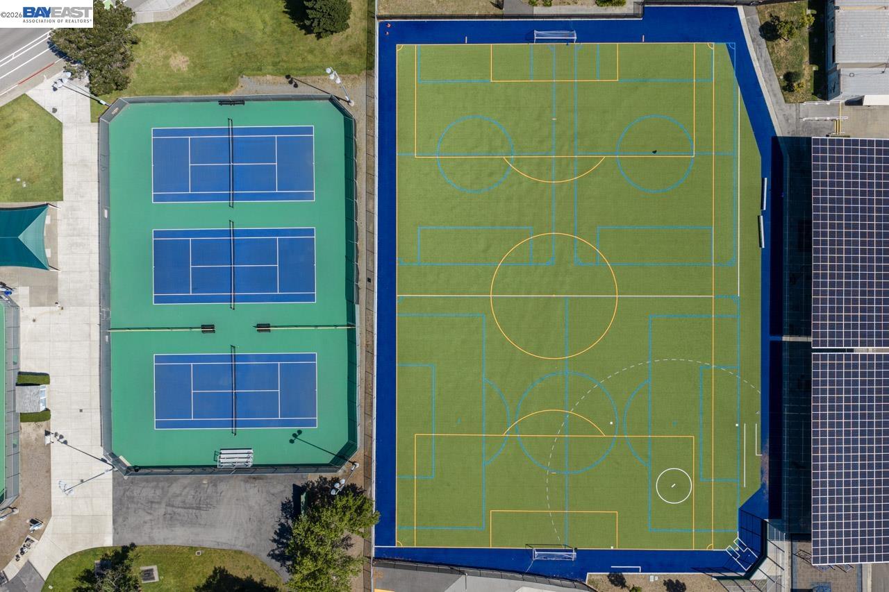 Detail Gallery Image 53 of 60 For 828 Columba Ln, Foster City,  CA 94404 - 3 Beds | 2/1 Baths