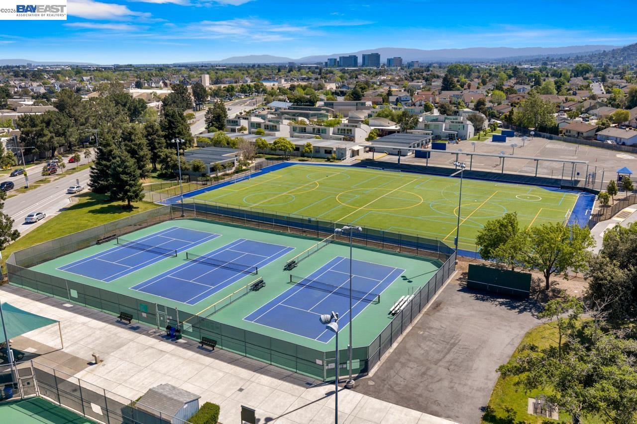 Detail Gallery Image 56 of 60 For 828 Columba Ln, Foster City,  CA 94404 - 3 Beds | 2/1 Baths
