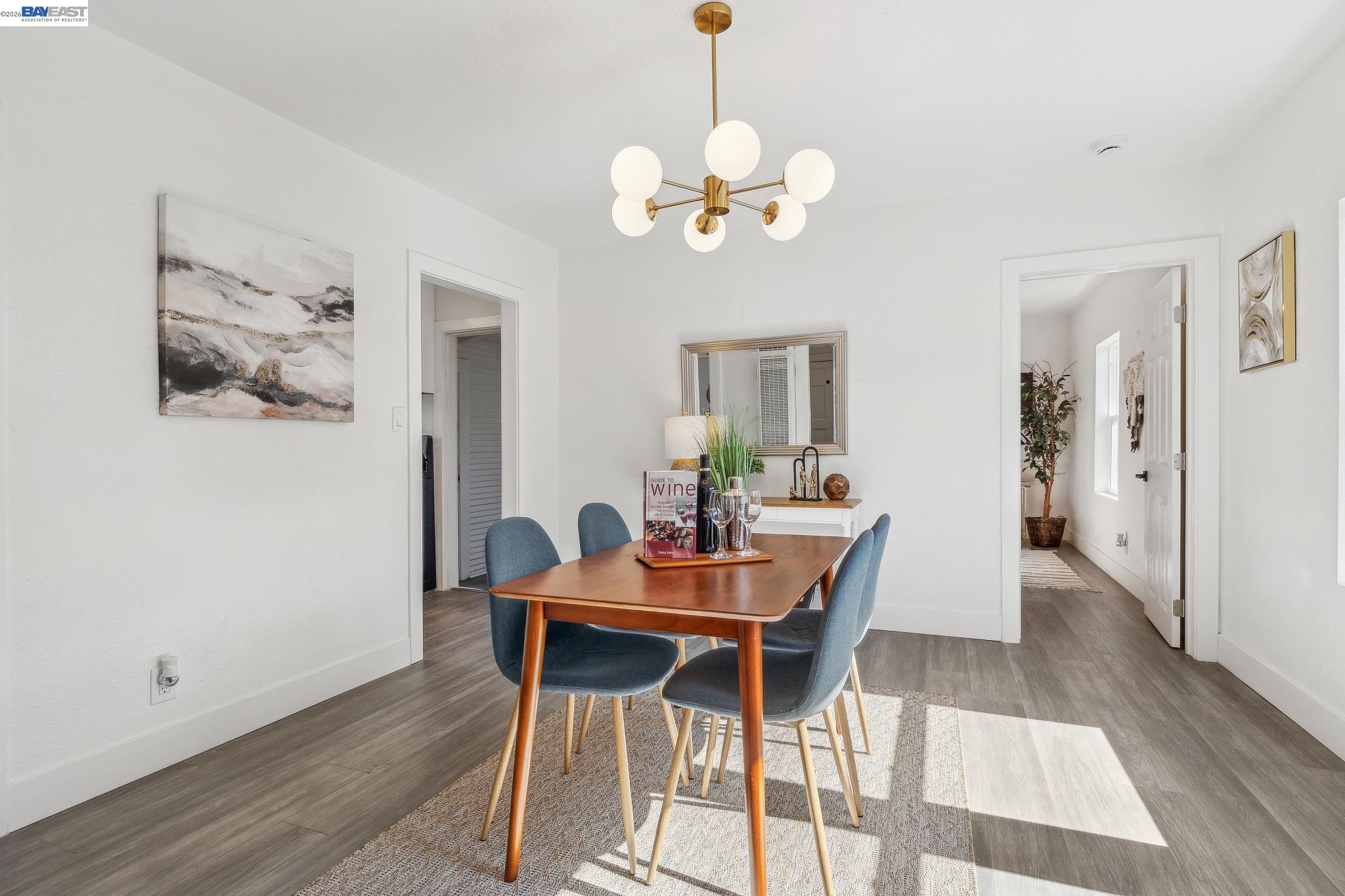 Detail Gallery Image 11 of 39 For 417 Lincoln Ave, Alameda,  CA 94501 - 2 Beds | 1 Baths