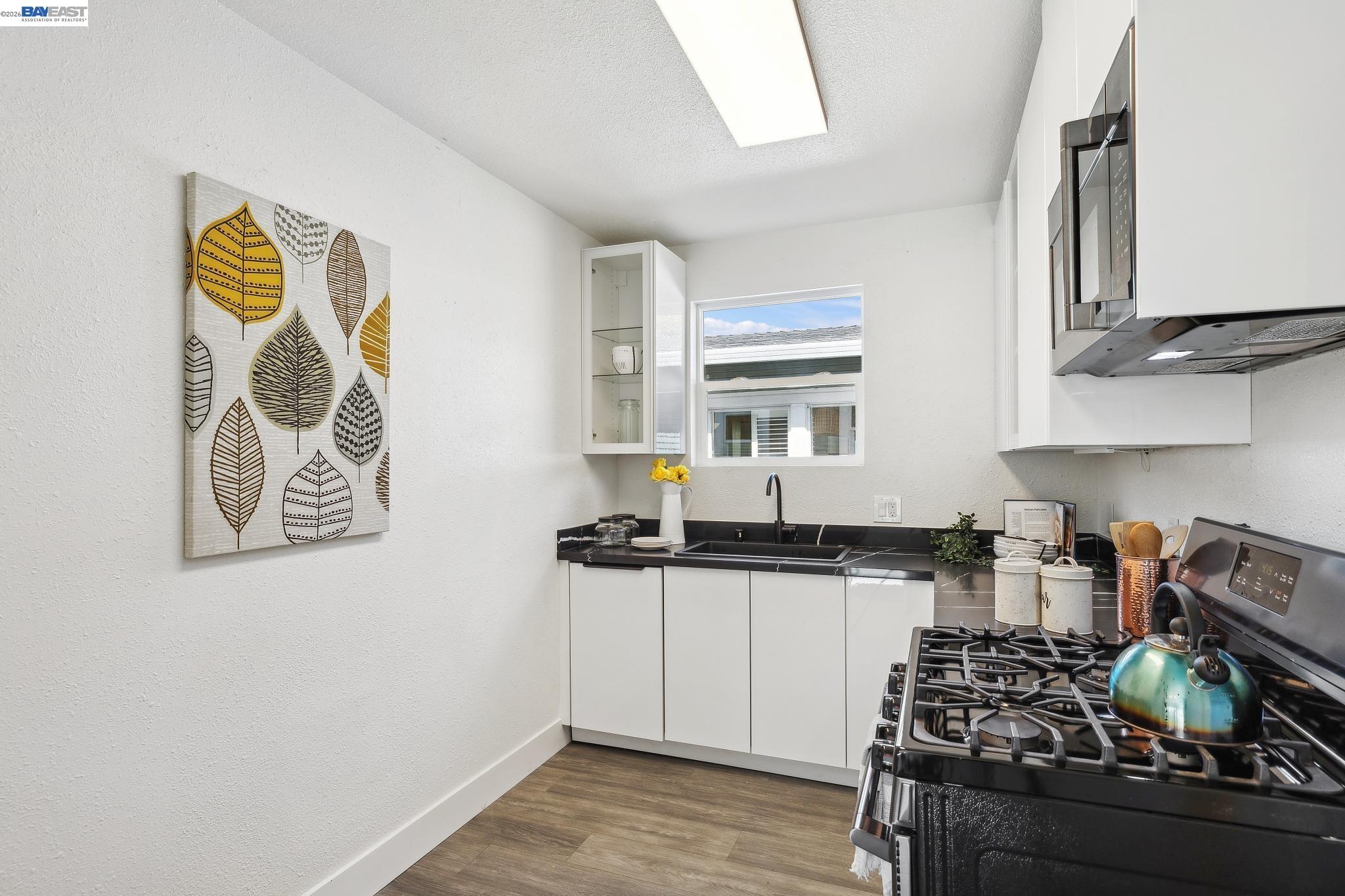 Detail Gallery Image 17 of 39 For 417 Lincoln Ave, Alameda,  CA 94501 - 2 Beds | 1 Baths