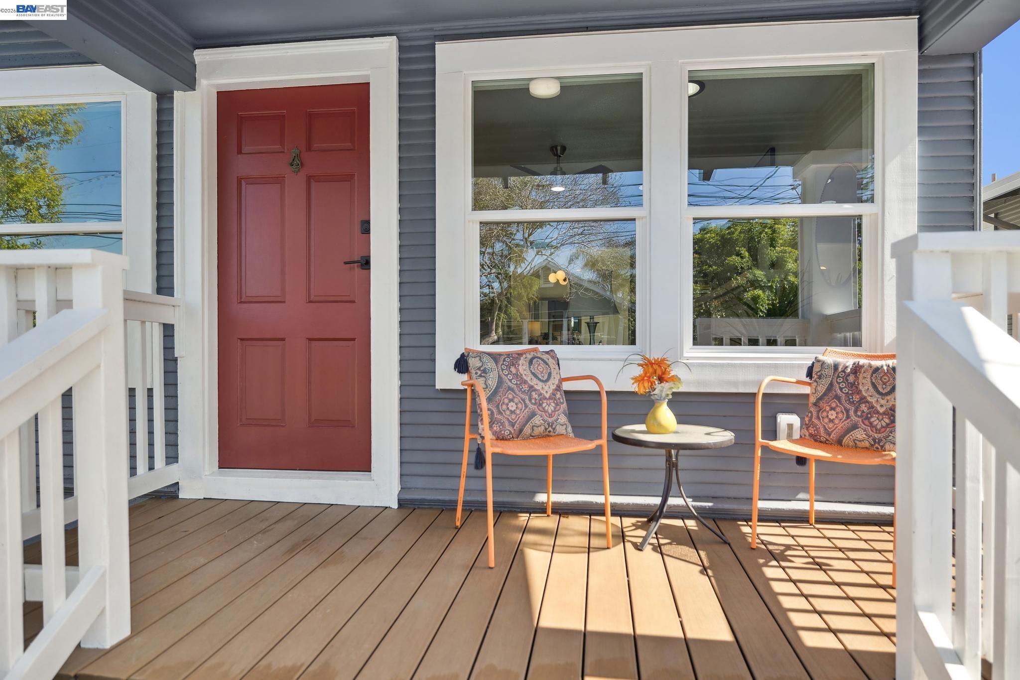 Detail Gallery Image 3 of 39 For 417 Lincoln Ave, Alameda,  CA 94501 - 2 Beds | 1 Baths