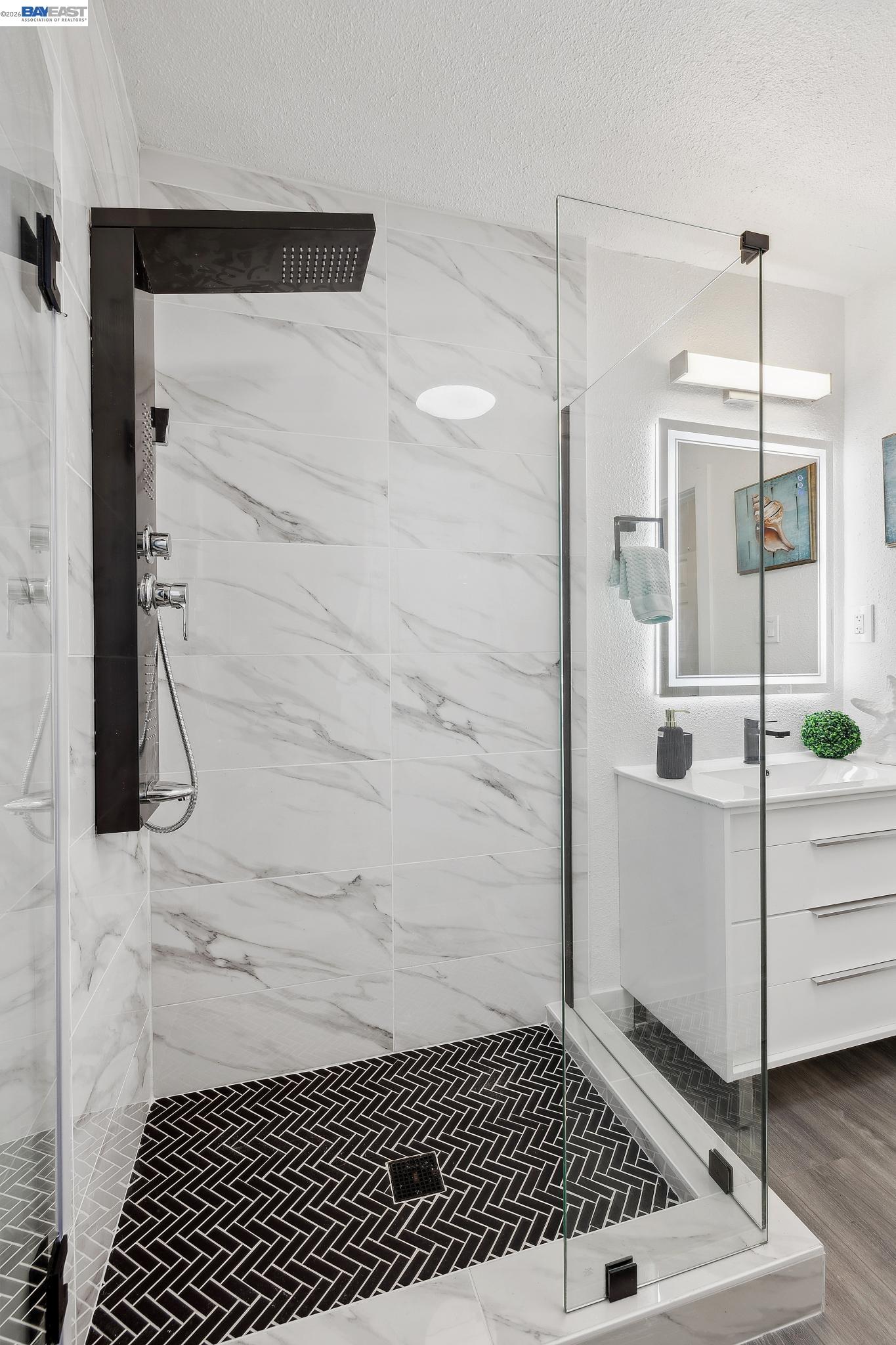 Detail Gallery Image 28 of 39 For 417 Lincoln Ave, Alameda,  CA 94501 - 2 Beds | 1 Baths