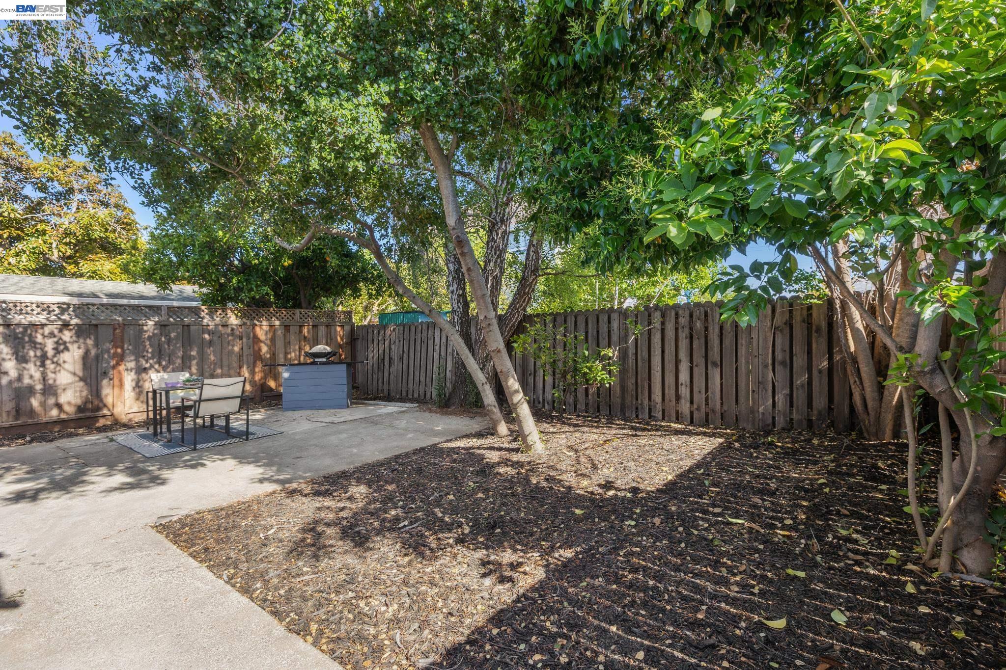 Detail Gallery Image 36 of 39 For 417 Lincoln Ave, Alameda,  CA 94501 - 2 Beds | 1 Baths