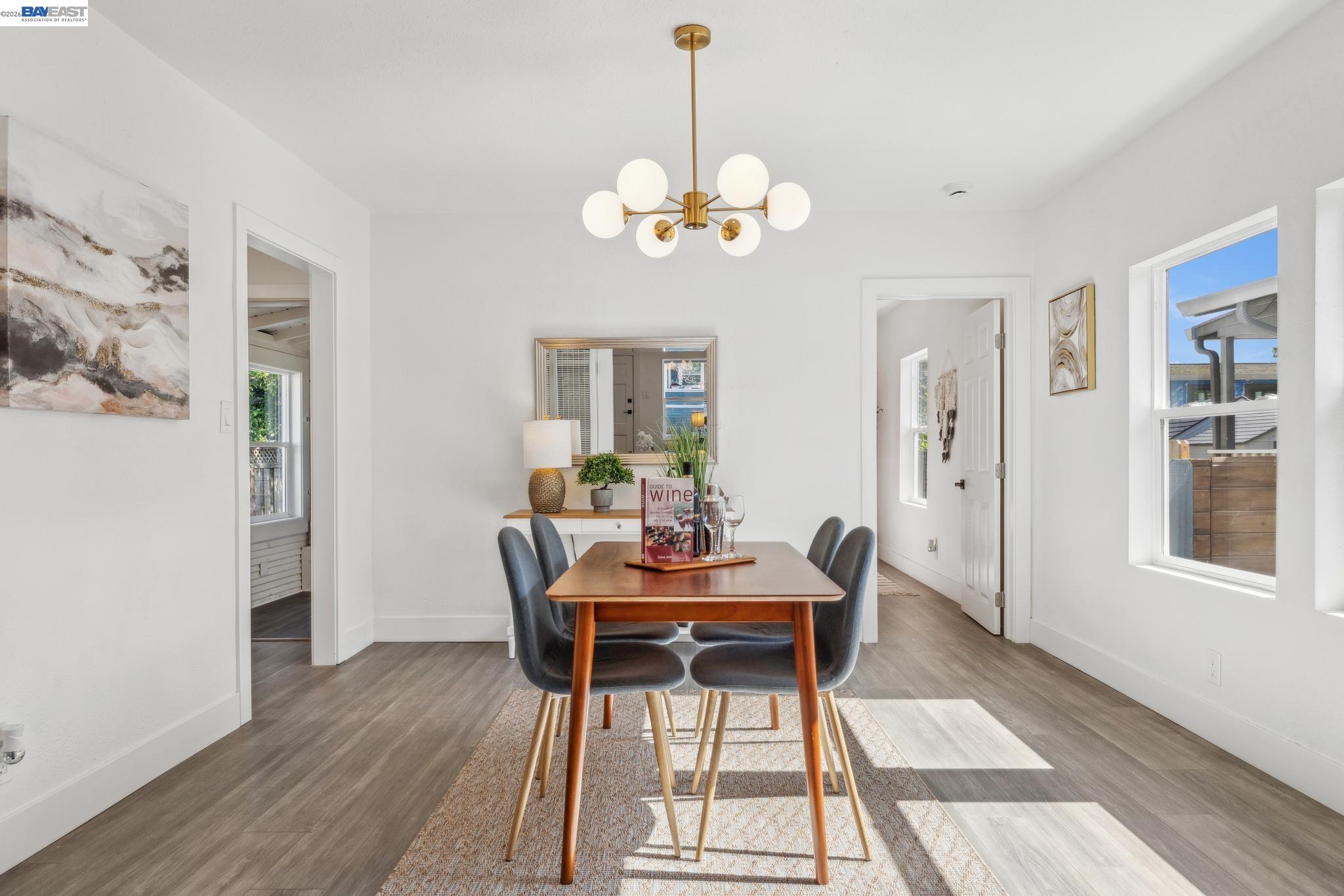 Detail Gallery Image 10 of 39 For 417 Lincoln Ave, Alameda,  CA 94501 - 2 Beds | 1 Baths