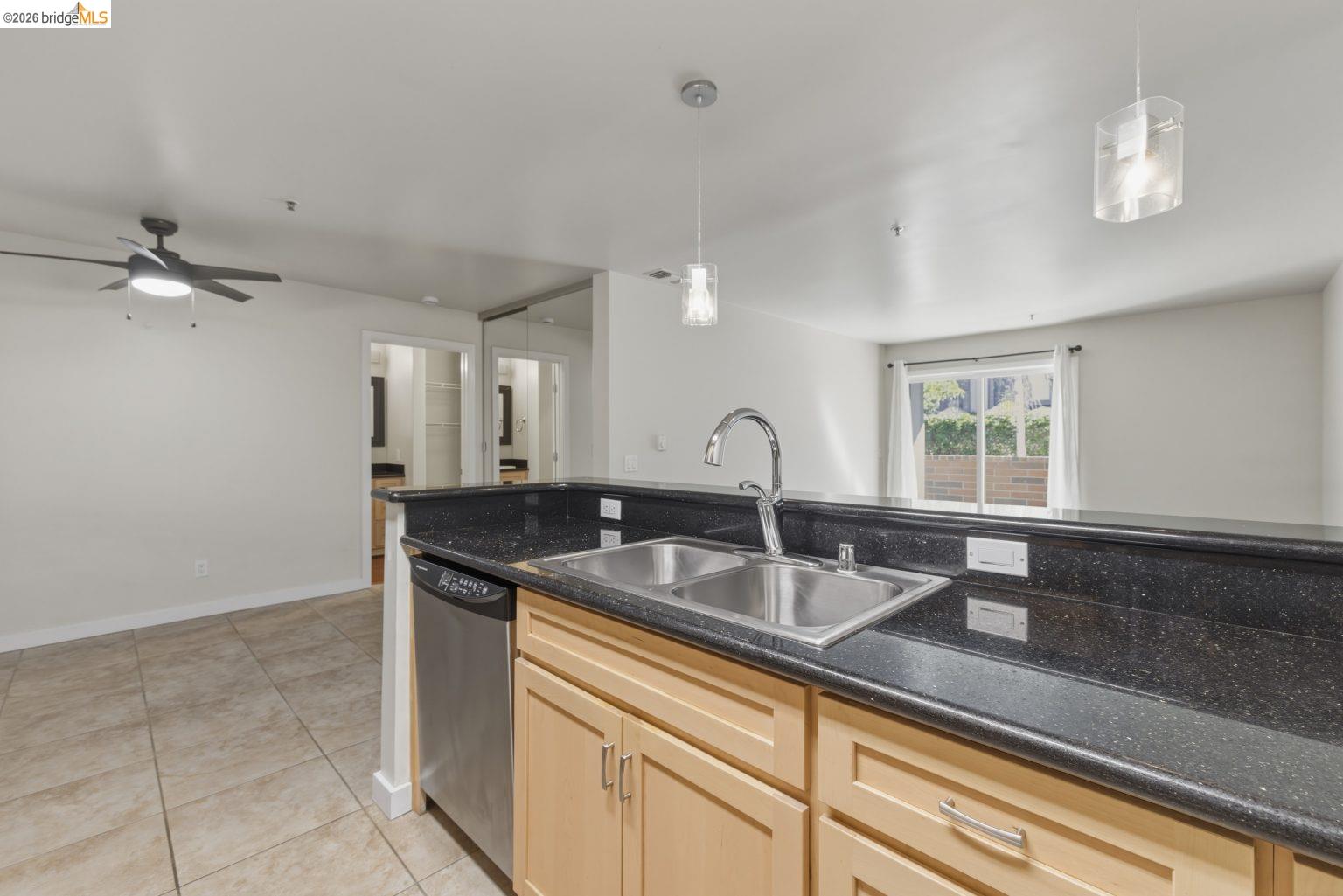 Photo #12: 41128252 Listing: Photo #12