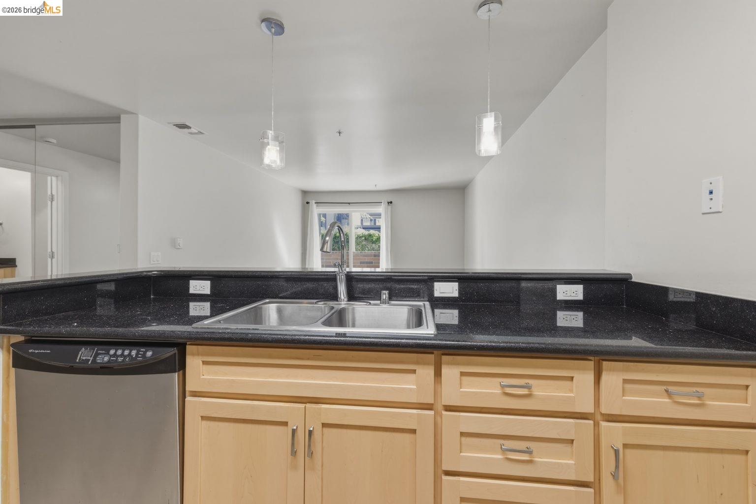 Photo #11: 41128252 Listing: Photo #11
