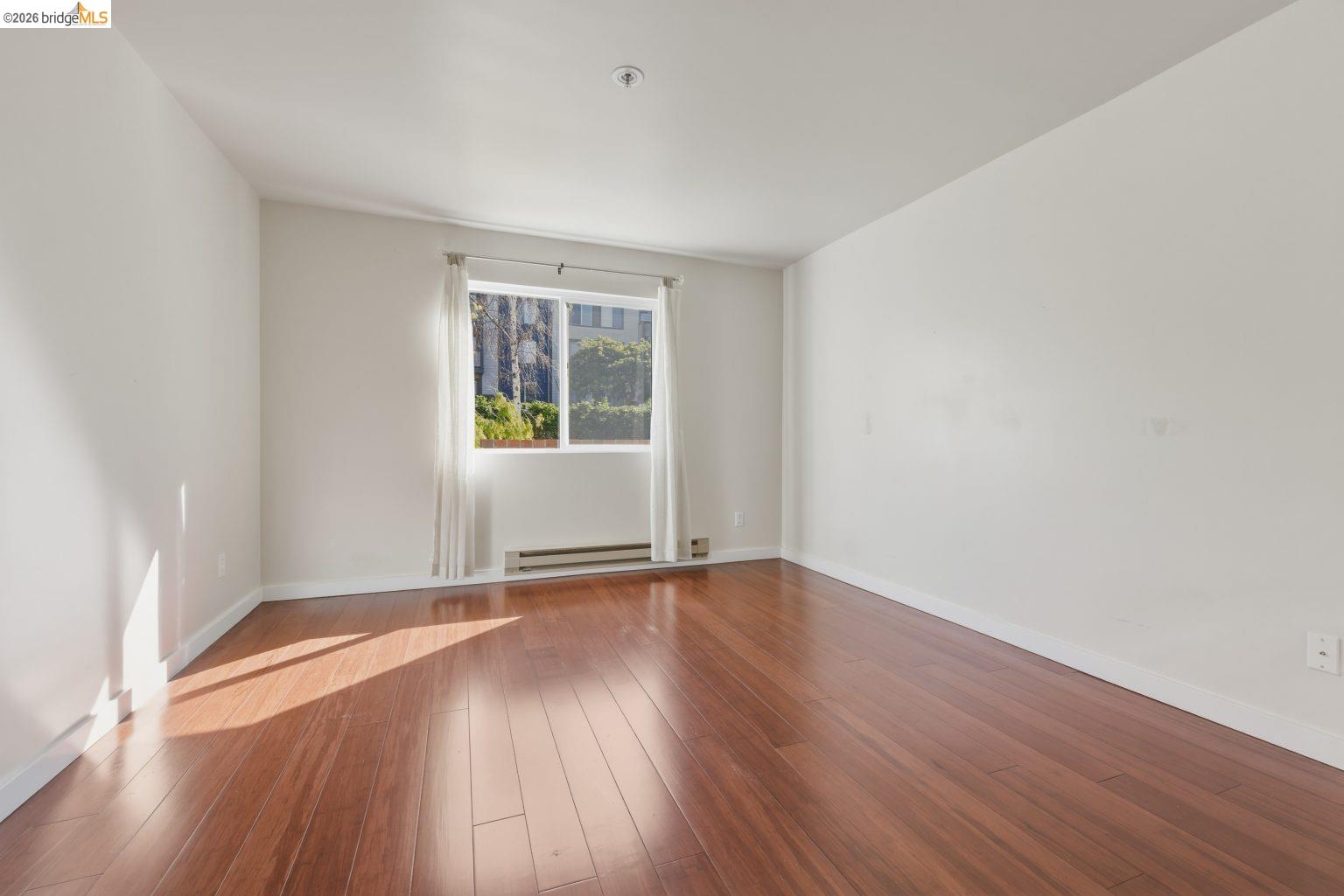 Photo #16: 41128252 Listing: Photo #16