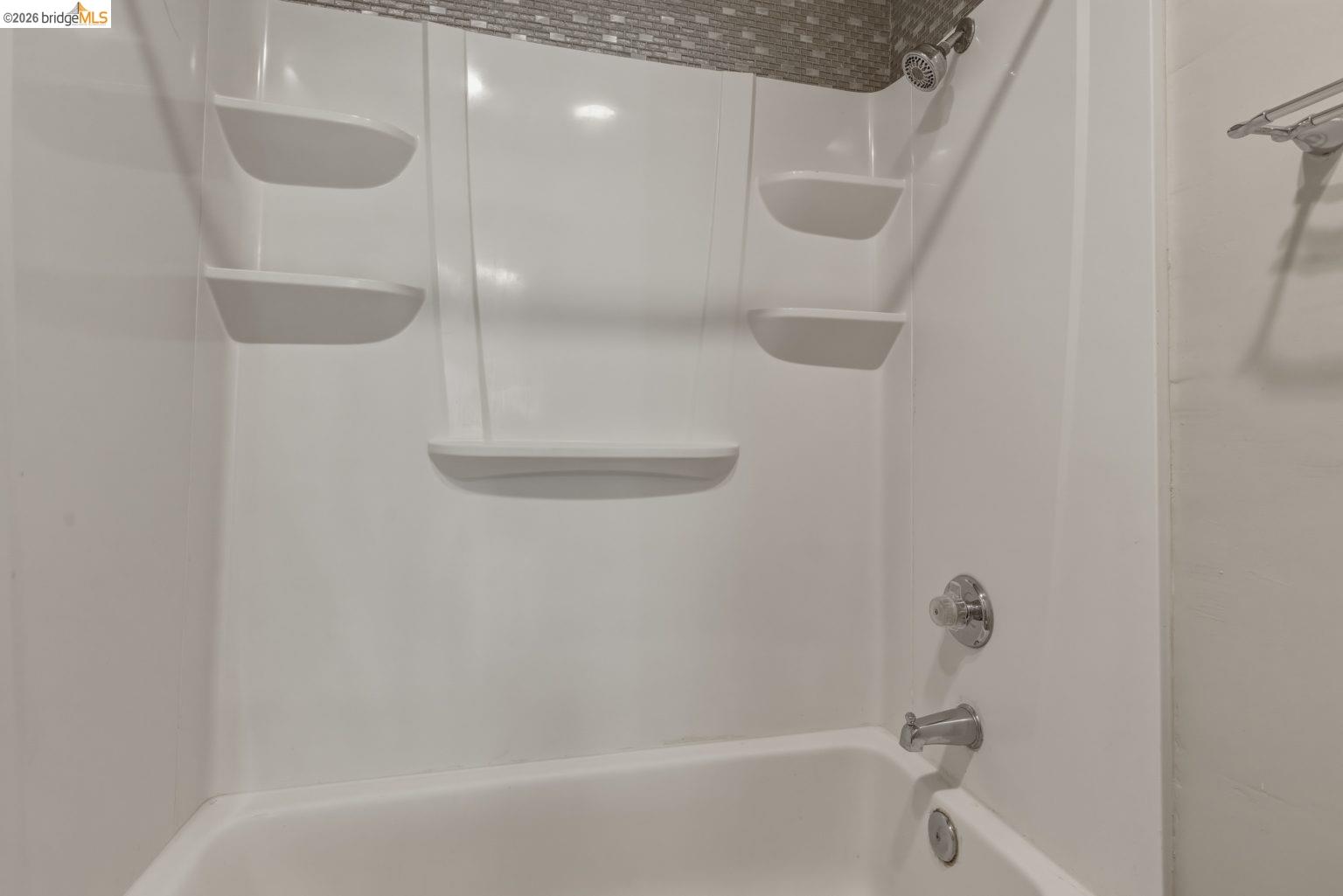 Photo #21: 41128252 Listing: Photo #21