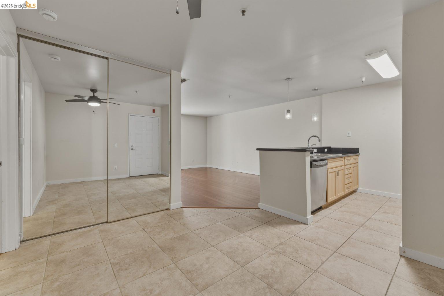 Photo #7: 41128252 Listing: Photo #7