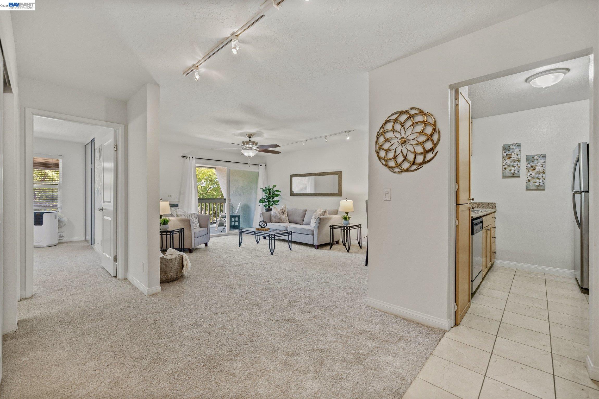 Photo #4: 41128254 Listing: Photo #4