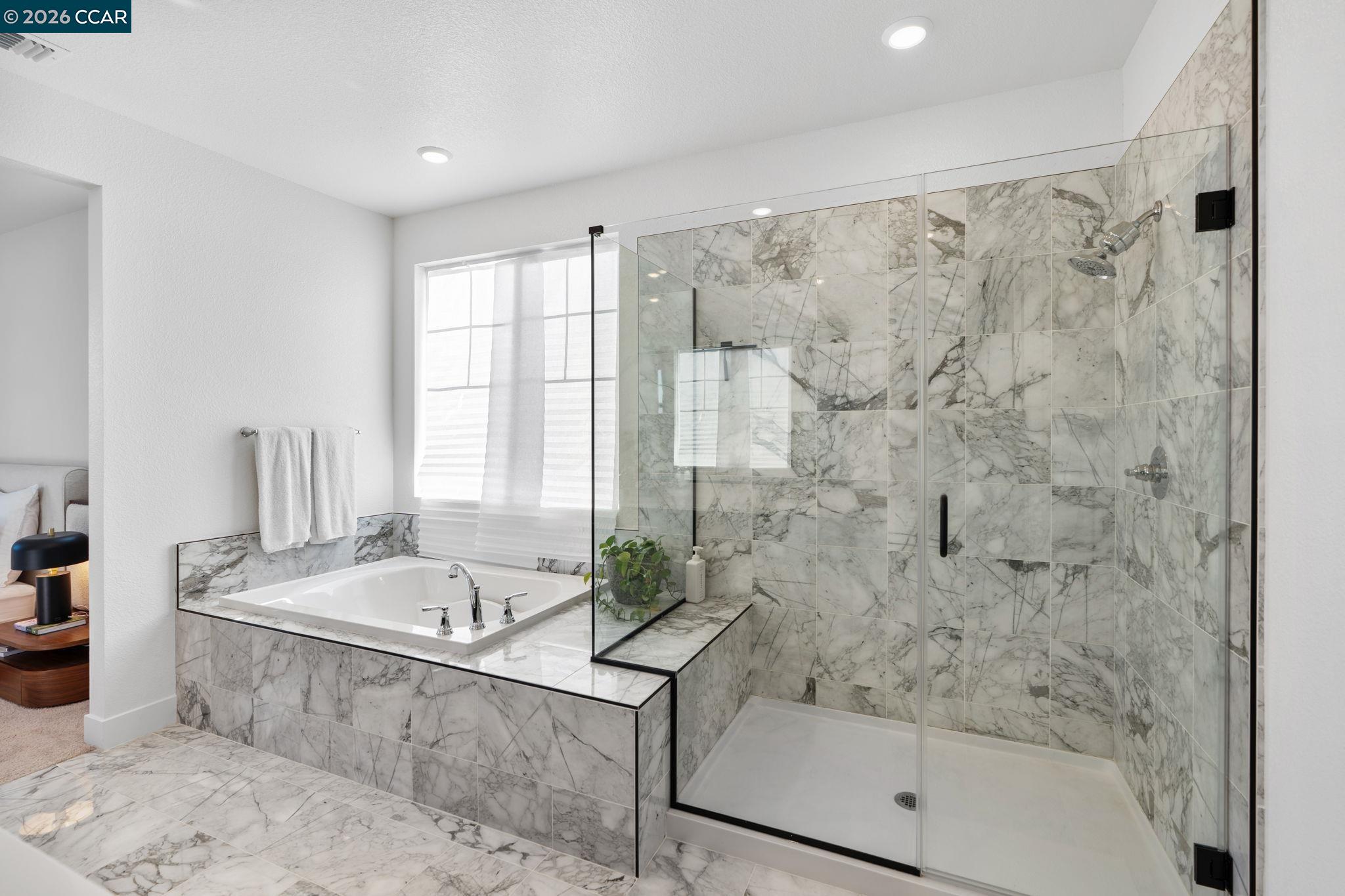 Detail Gallery Image 21 of 58 For 2529 Lake Club Drive, Fairfield,  CA 94533 - 4 Beds | 3/1 Baths