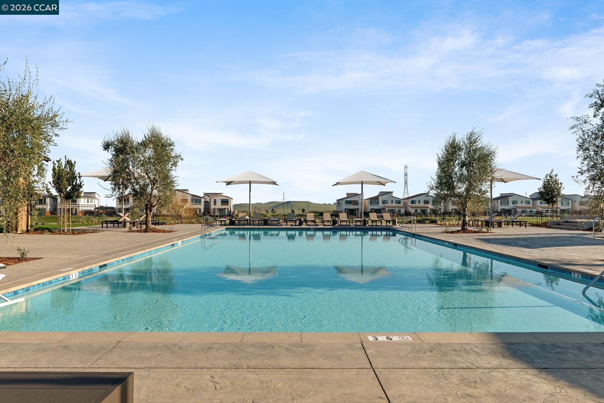 Detail Gallery Image 42 of 58 For 2529 Lake Club Drive, Fairfield,  CA 94533 - 4 Beds | 3/1 Baths