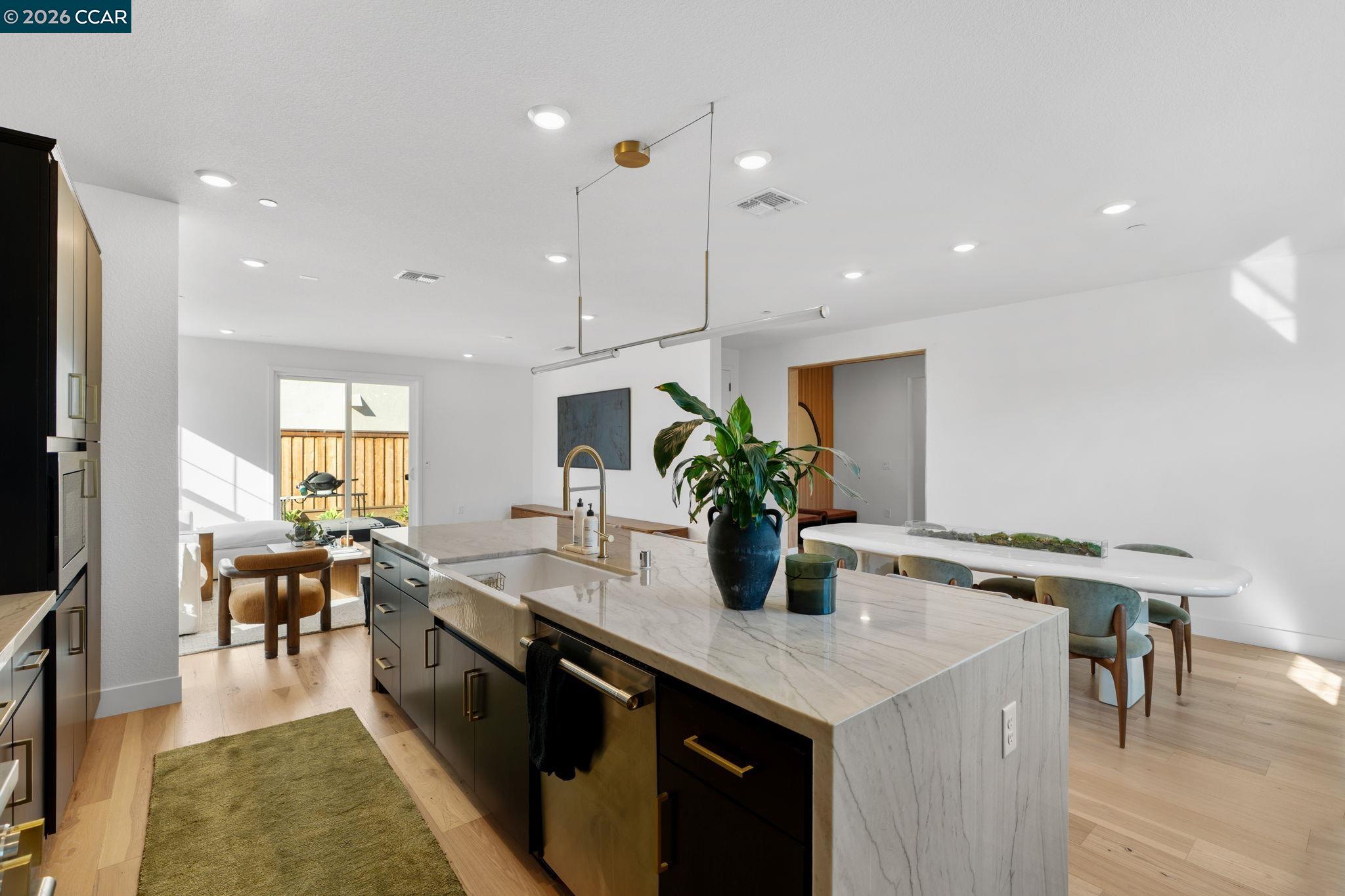 Detail Gallery Image 9 of 58 For 2529 Lake Club Drive, Fairfield,  CA 94533 - 4 Beds | 3/1 Baths