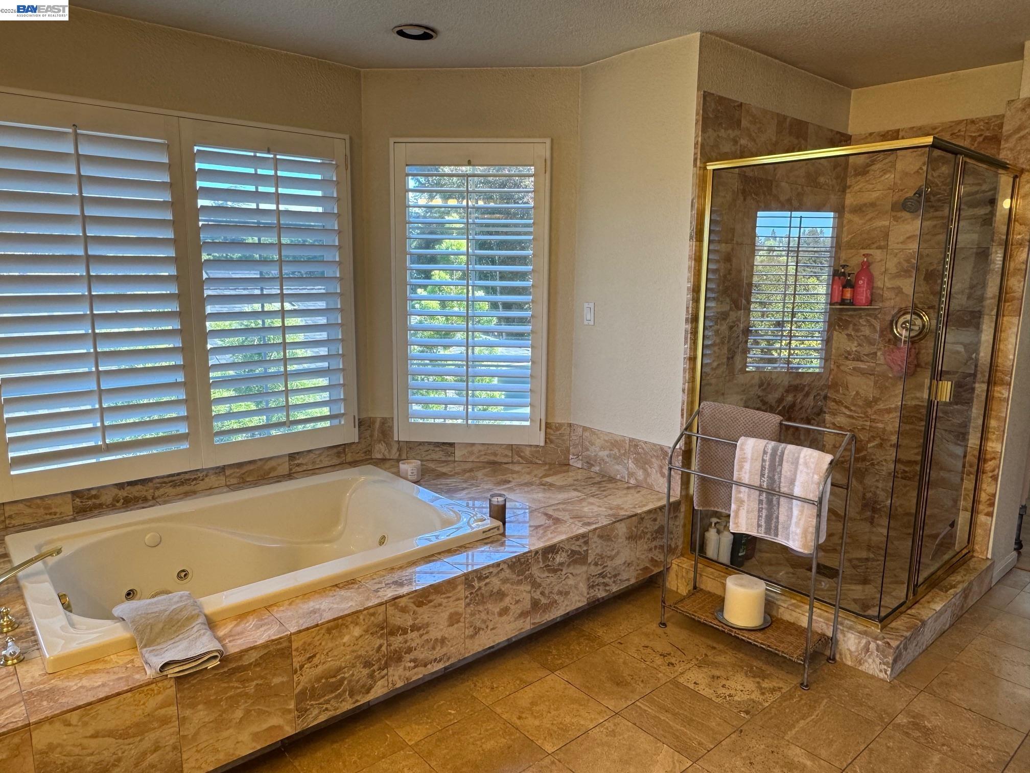 Detail Gallery Image 16 of 28 For 4205 Quail Hollow Pl, Castro Valley,  CA 94546 - 5 Beds | 2/1 Baths