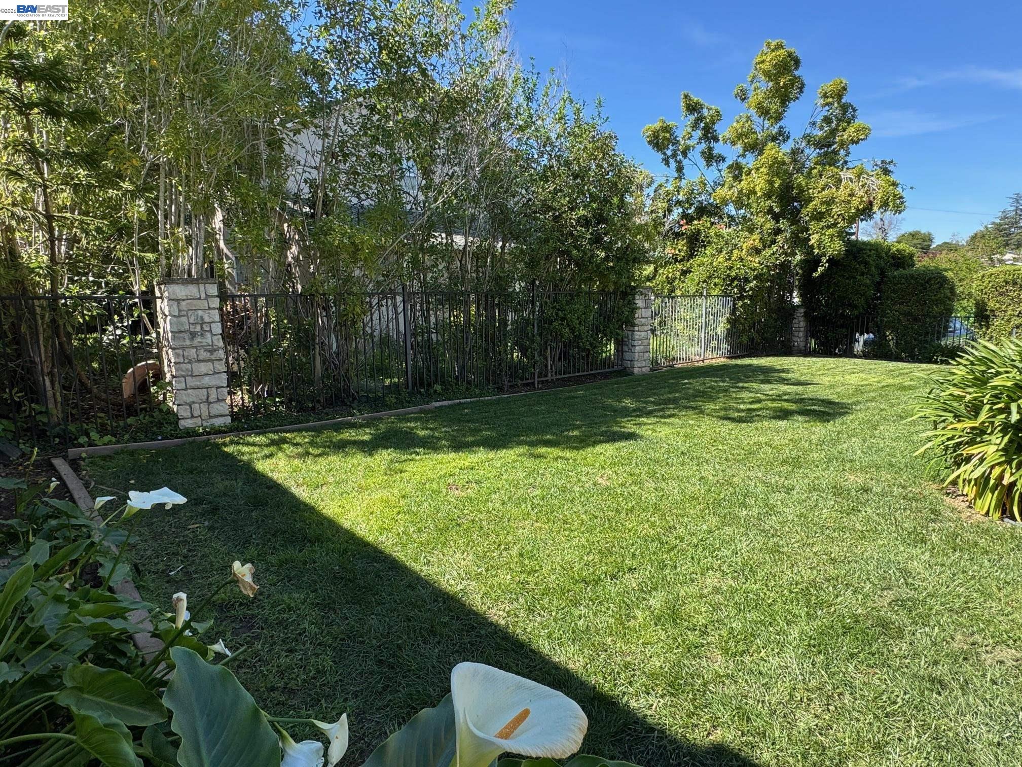 Detail Gallery Image 26 of 28 For 4205 Quail Hollow Pl, Castro Valley,  CA 94546 - 5 Beds | 2/1 Baths