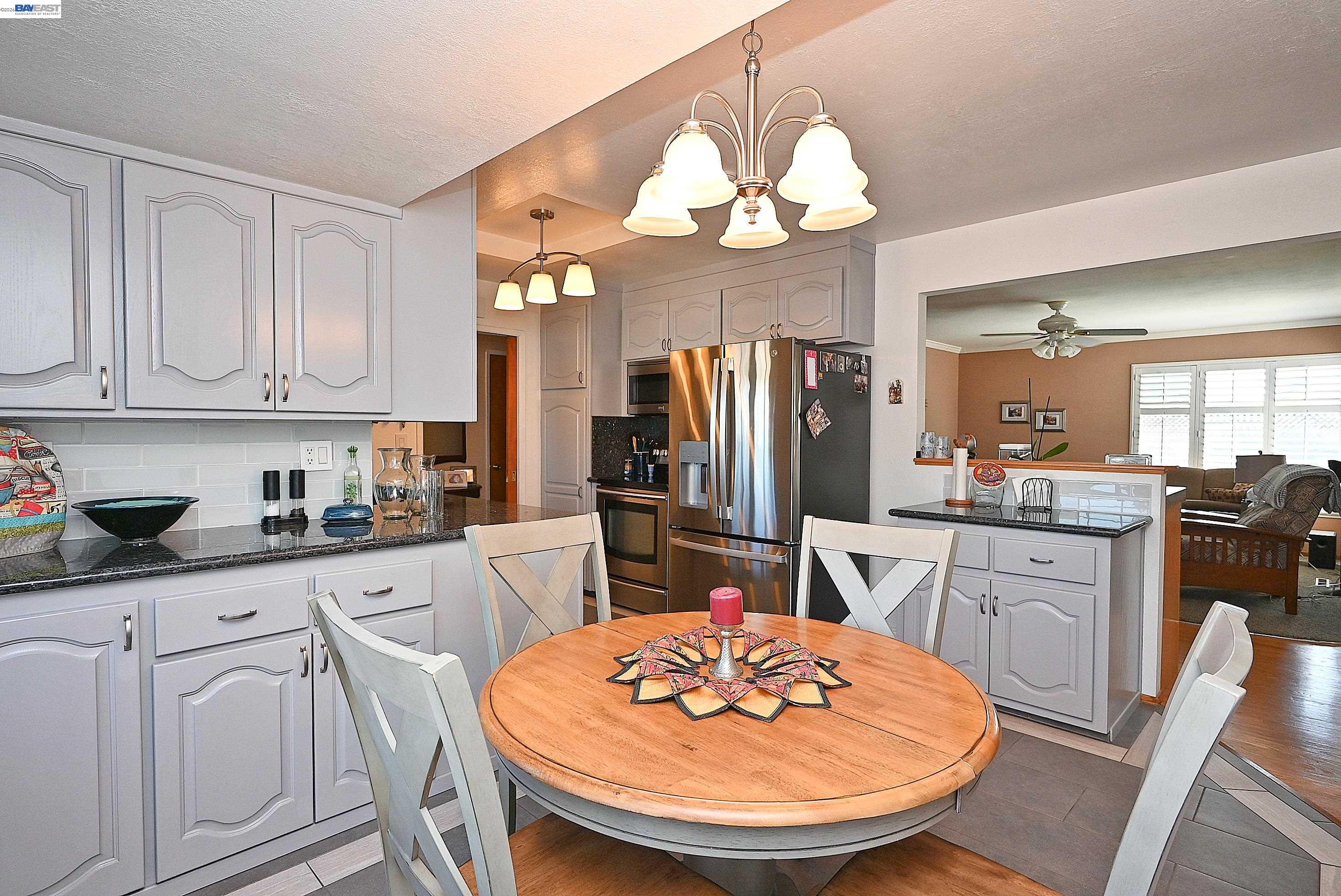 Detail Gallery Image 12 of 40 For 5332 Selma Ave, Fremont,  CA 94536 - 3 Beds | 2 Baths