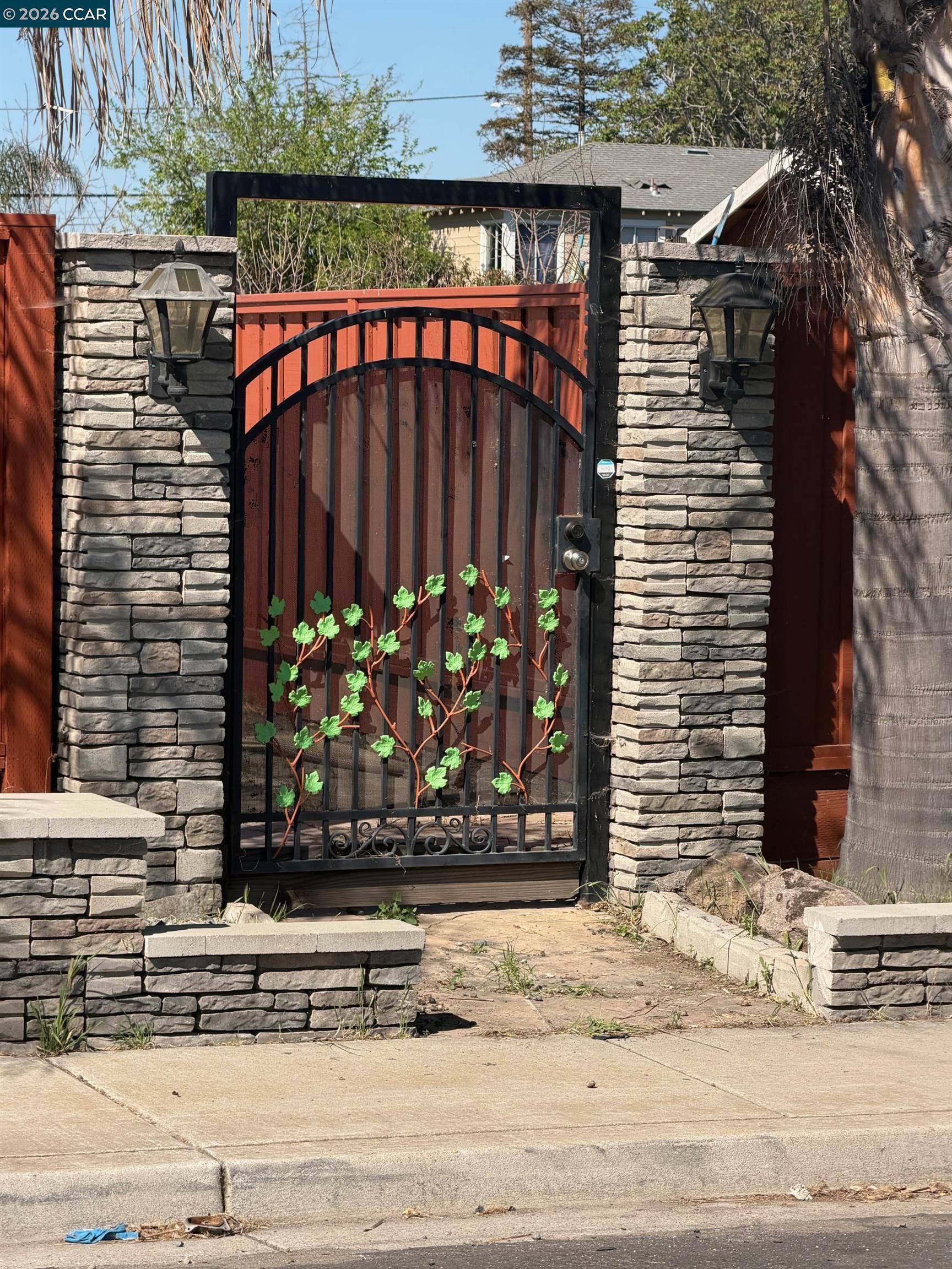 Detail Gallery Image 4 of 8 For 205 Solano Ave, Bay Point,  CA 94565 - – Beds | – Baths