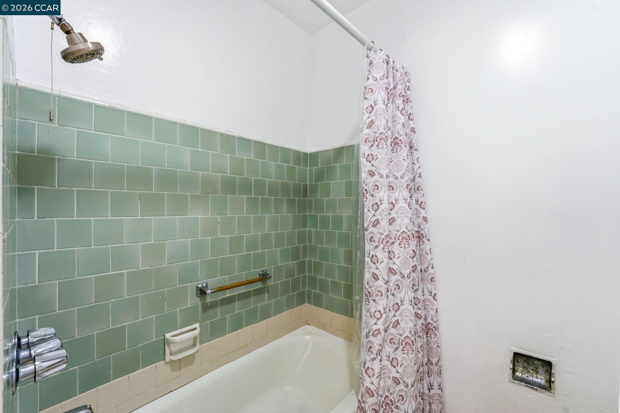 Detail Gallery Image 16 of 36 For 362 S 35th St, Richmond,  CA 94804 - 3 Beds | 2 Baths