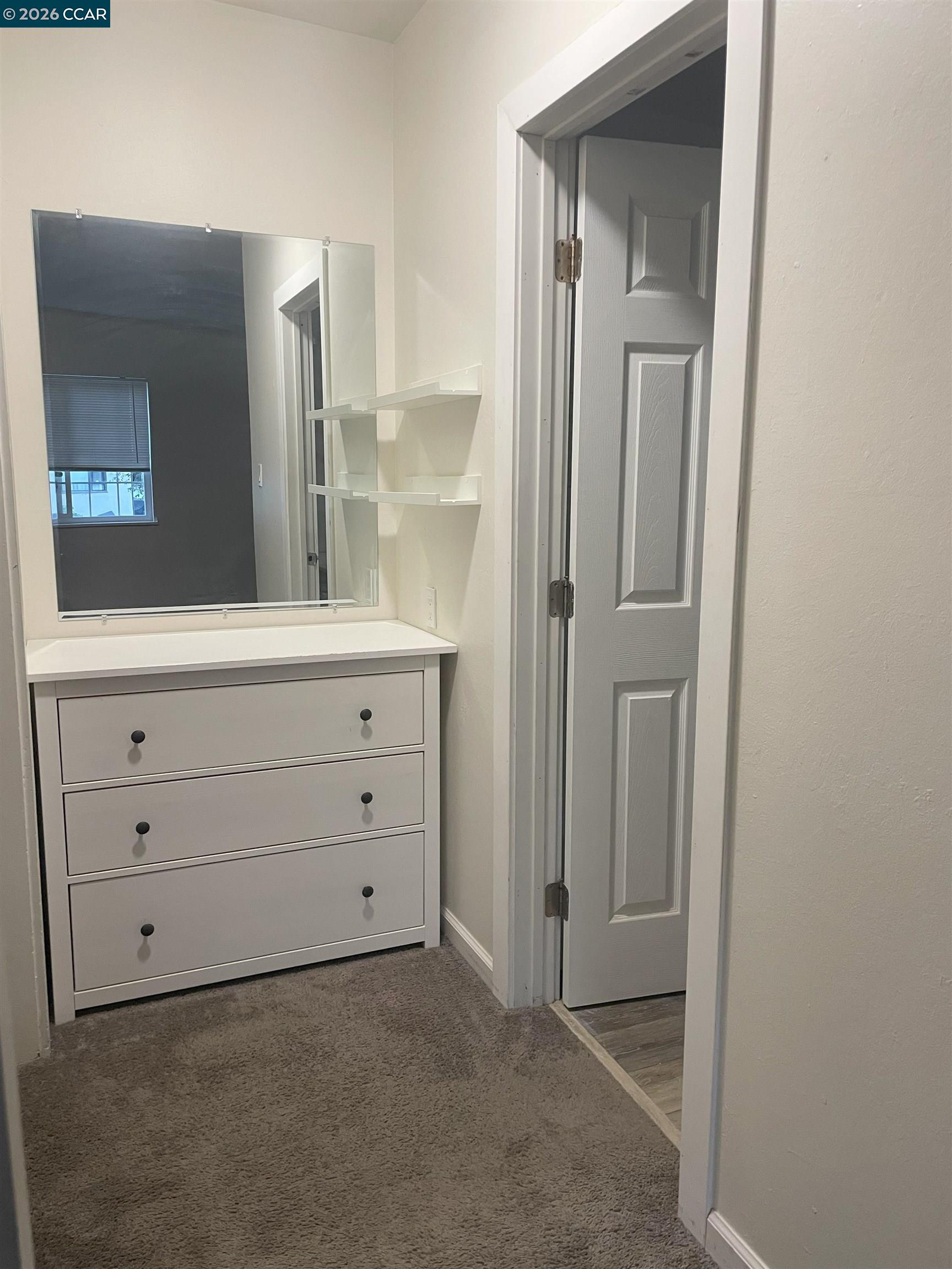 Detail Gallery Image 8 of 10 For 1926 Alcatraz Ave #6,  Berkeley,  CA 94703 - 1 Beds | 1 Baths