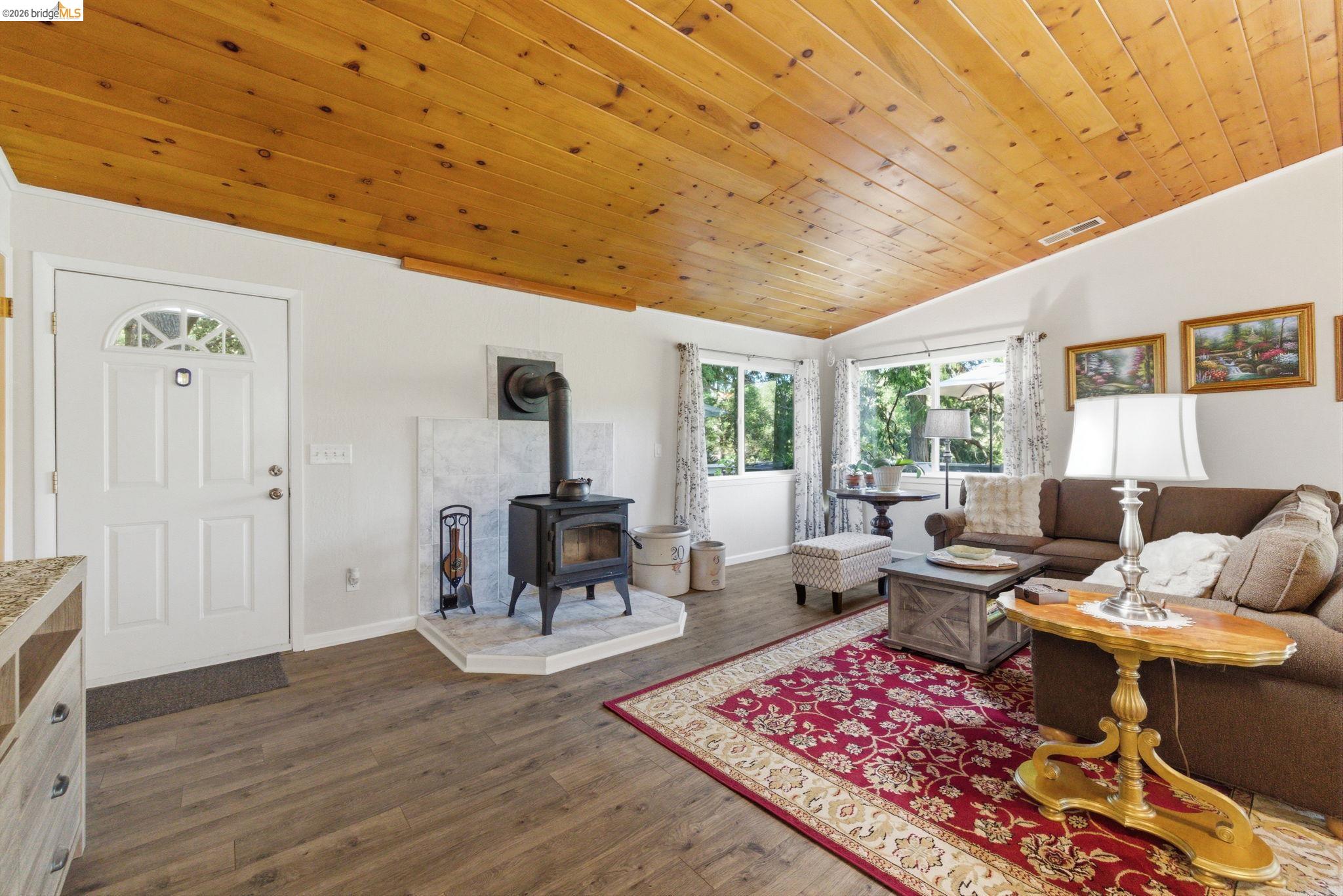 Detail Gallery Image 9 of 47 For 21570 Eel River Dr, Sonora,  CA 95370 - 4 Beds | 3 Baths