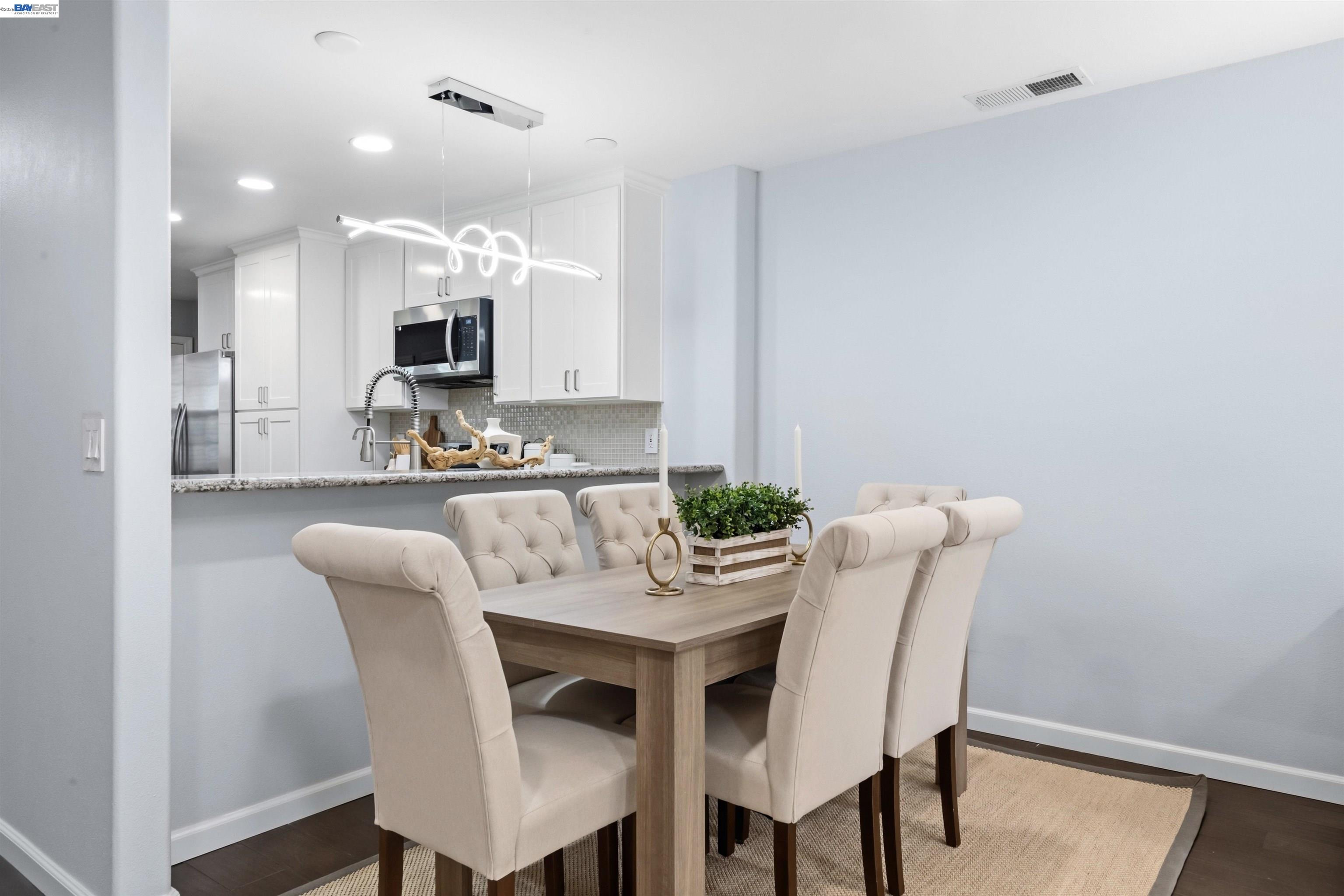 Photo #12: 41128271 Listing: Photo #12