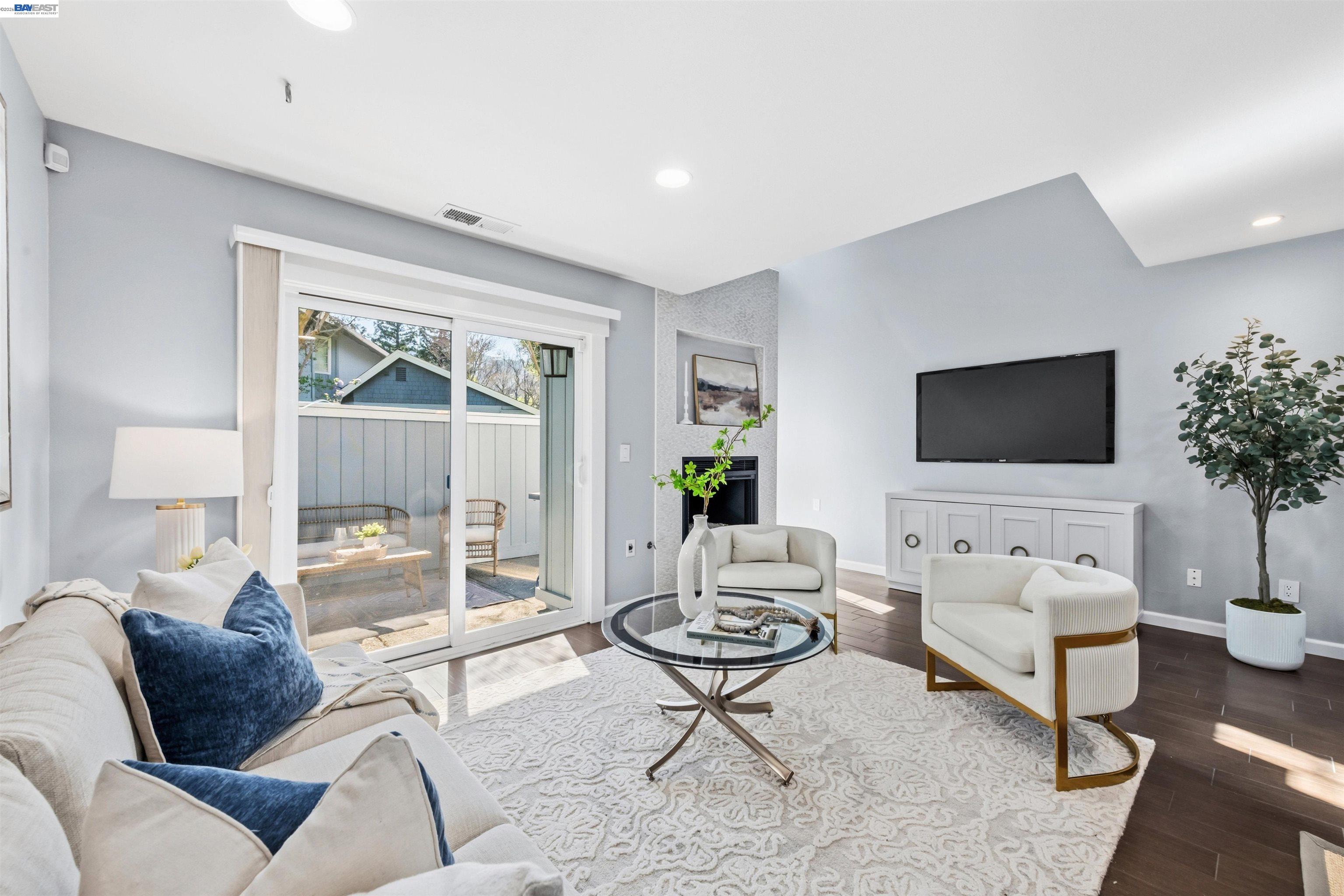 Photo #4: 41128271 Listing: Photo #4