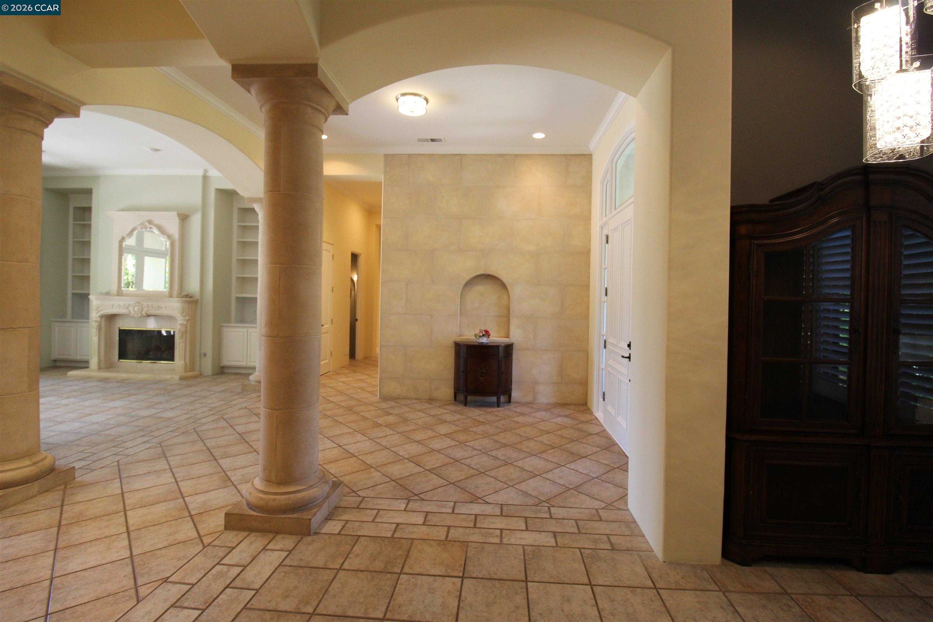 Detail Gallery Image 8 of 29 For 348 Pheasant Run Dr, Danville,  CA 94506 - 4 Beds | 3/1 Baths