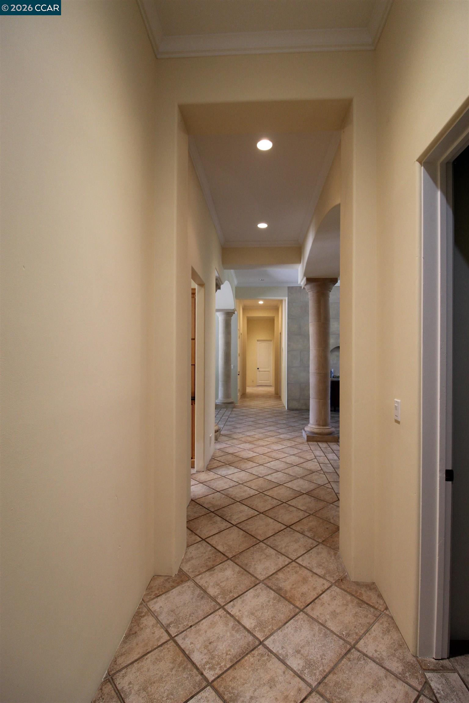 Detail Gallery Image 10 of 29 For 348 Pheasant Run Dr, Danville,  CA 94506 - 4 Beds | 3/1 Baths