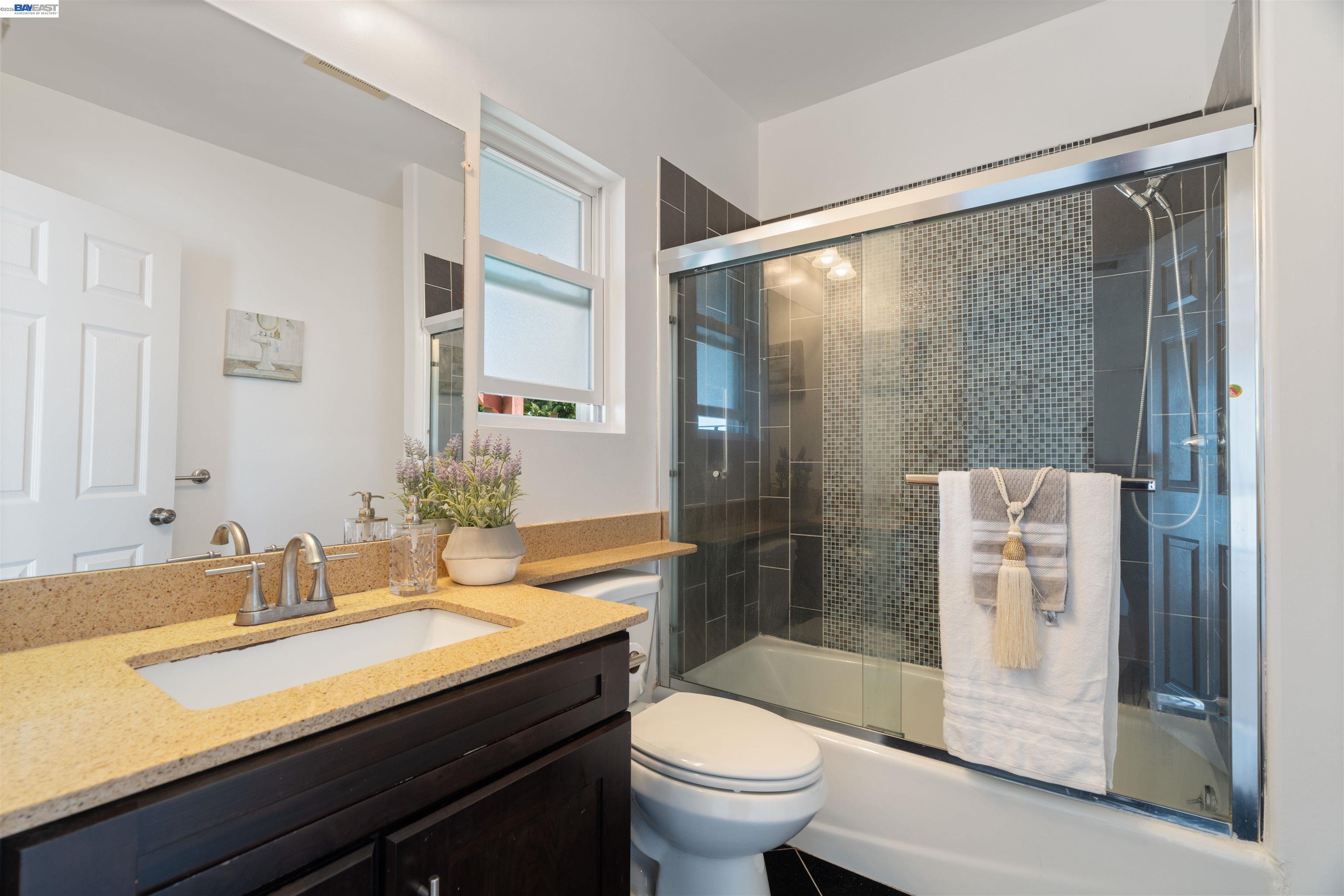 Detail Gallery Image 20 of 31 For 1106 Trojan Ave, San Leandro,  CA 94579 - 3 Beds | 2 Baths