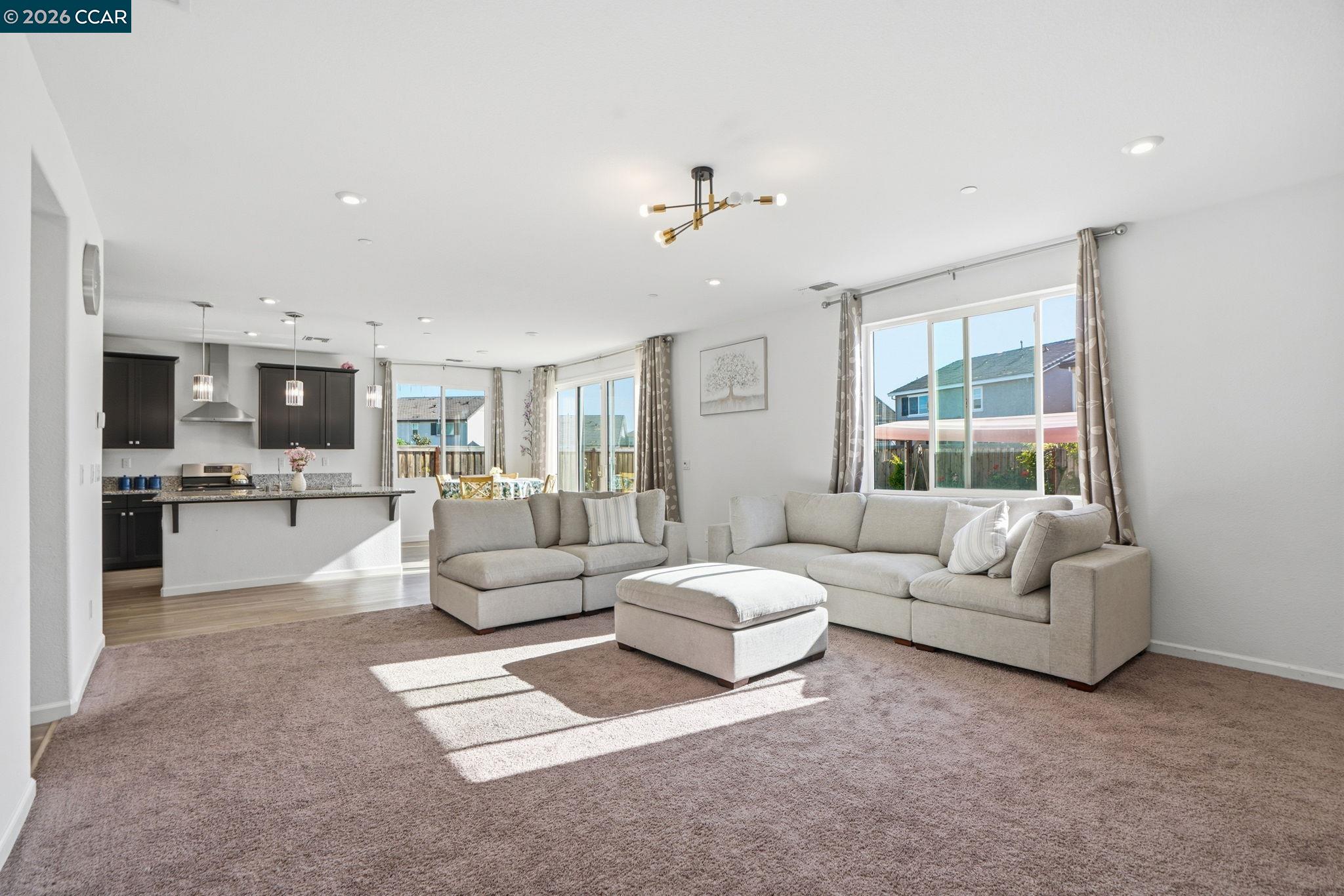 Detail Gallery Image 6 of 46 For 864 Bewick Dr, Lathrop,  CA 95330 - 5 Beds | 3 Baths